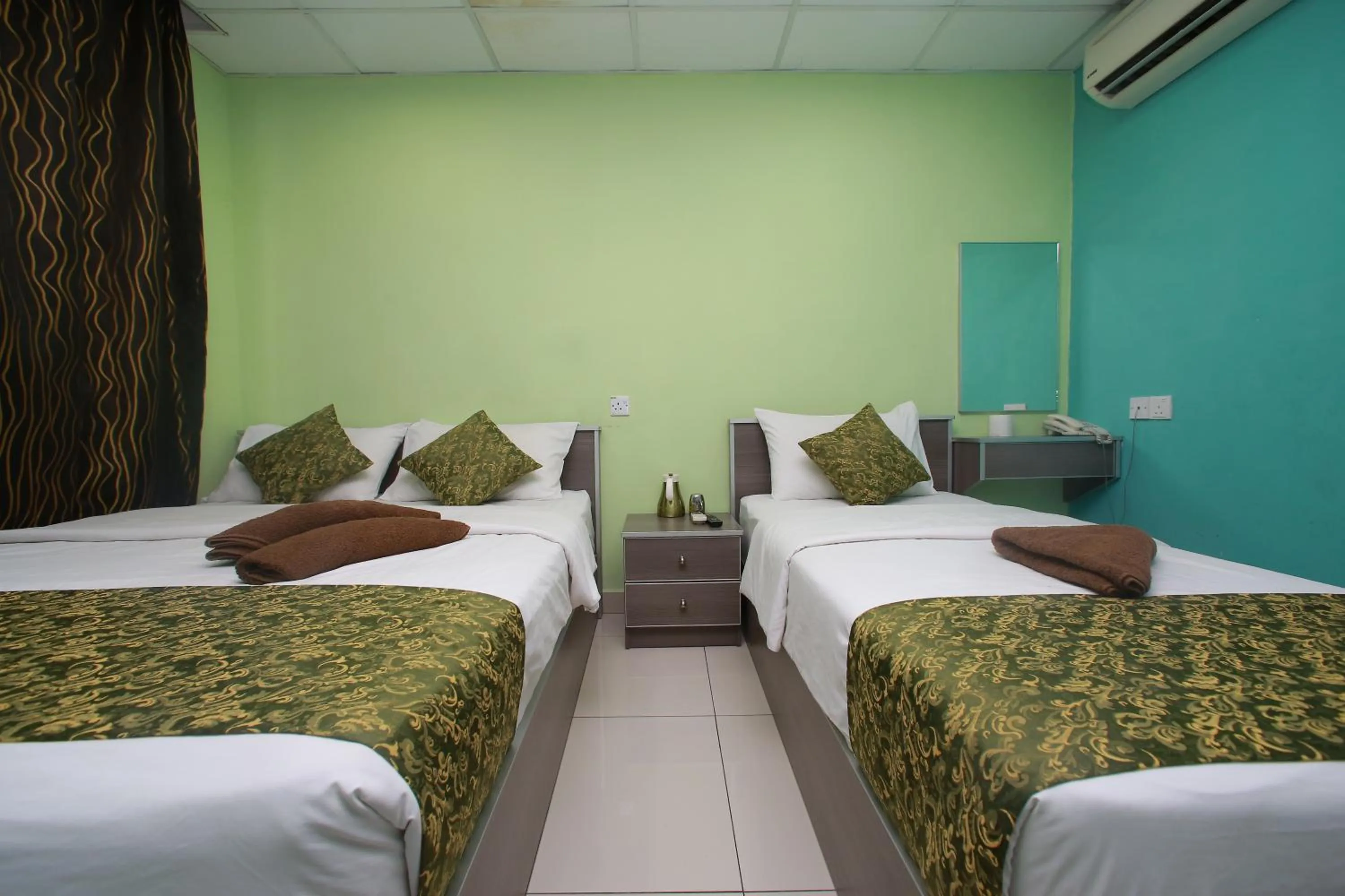 Bedroom, Bed in Lacomme Inn