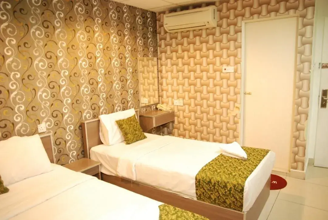 Bed in Lacomme Inn Bed in Lacomme Inn