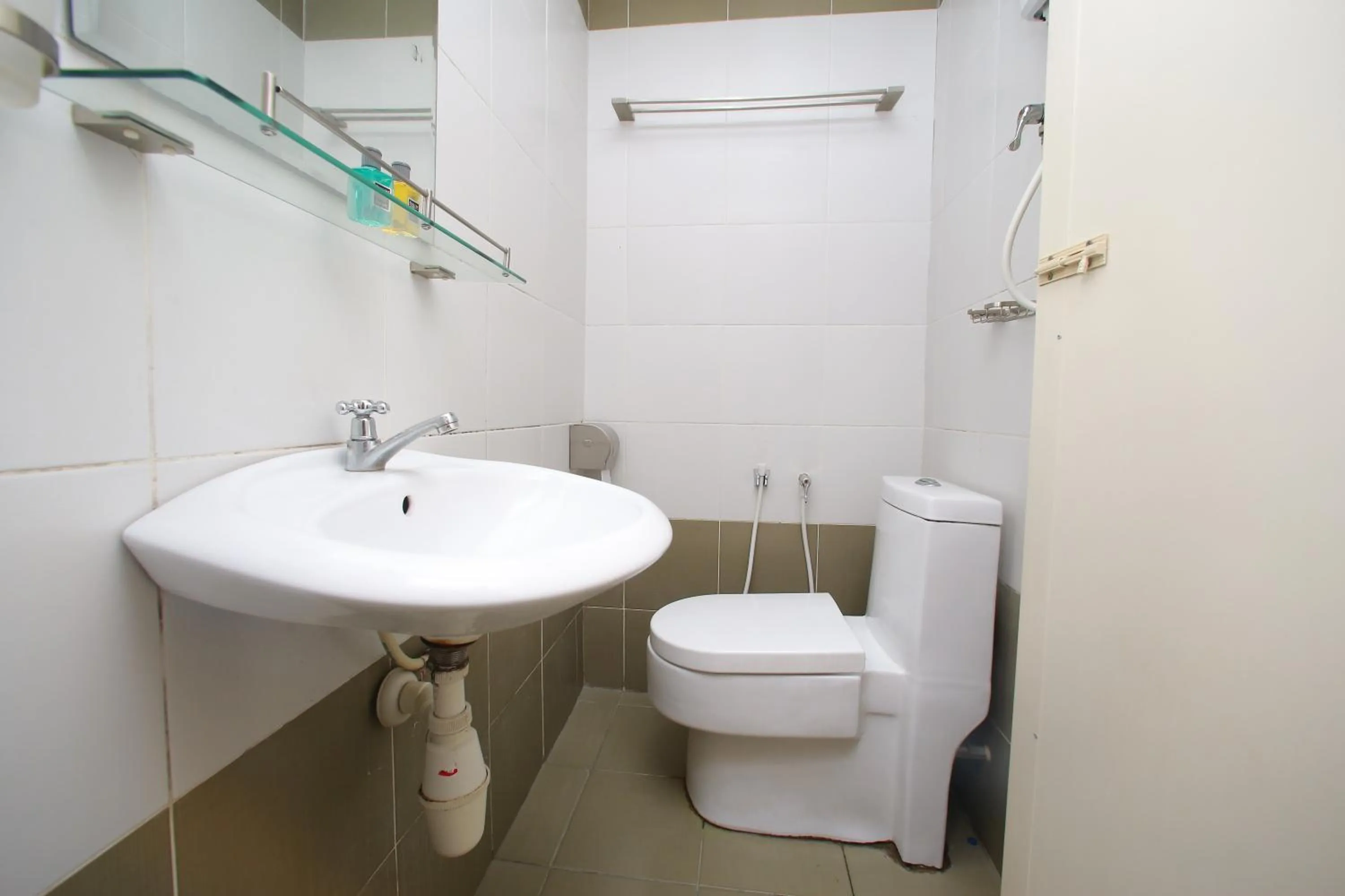 Bathroom in Lacomme Inn