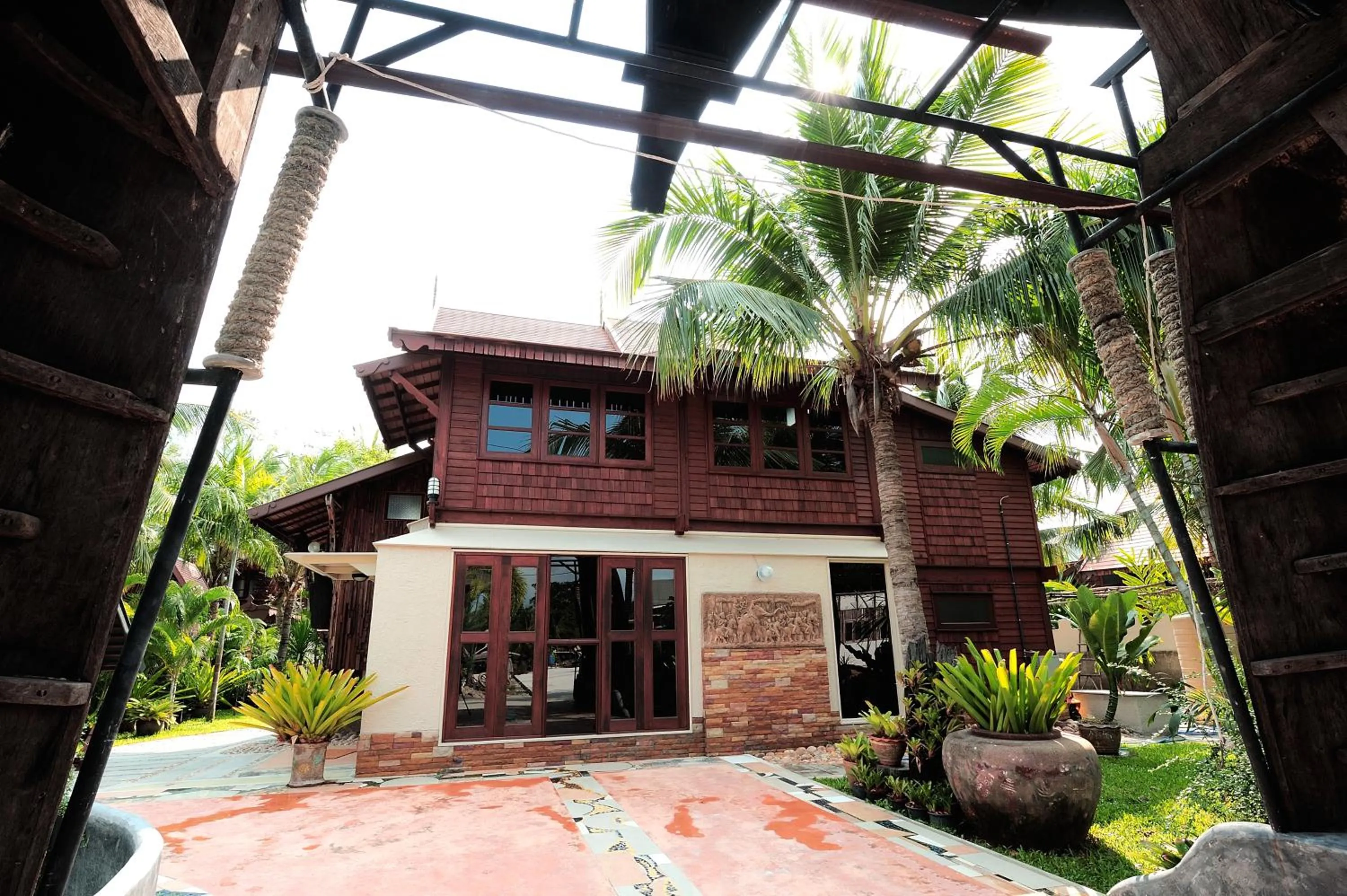 Suankaew Art Cottage