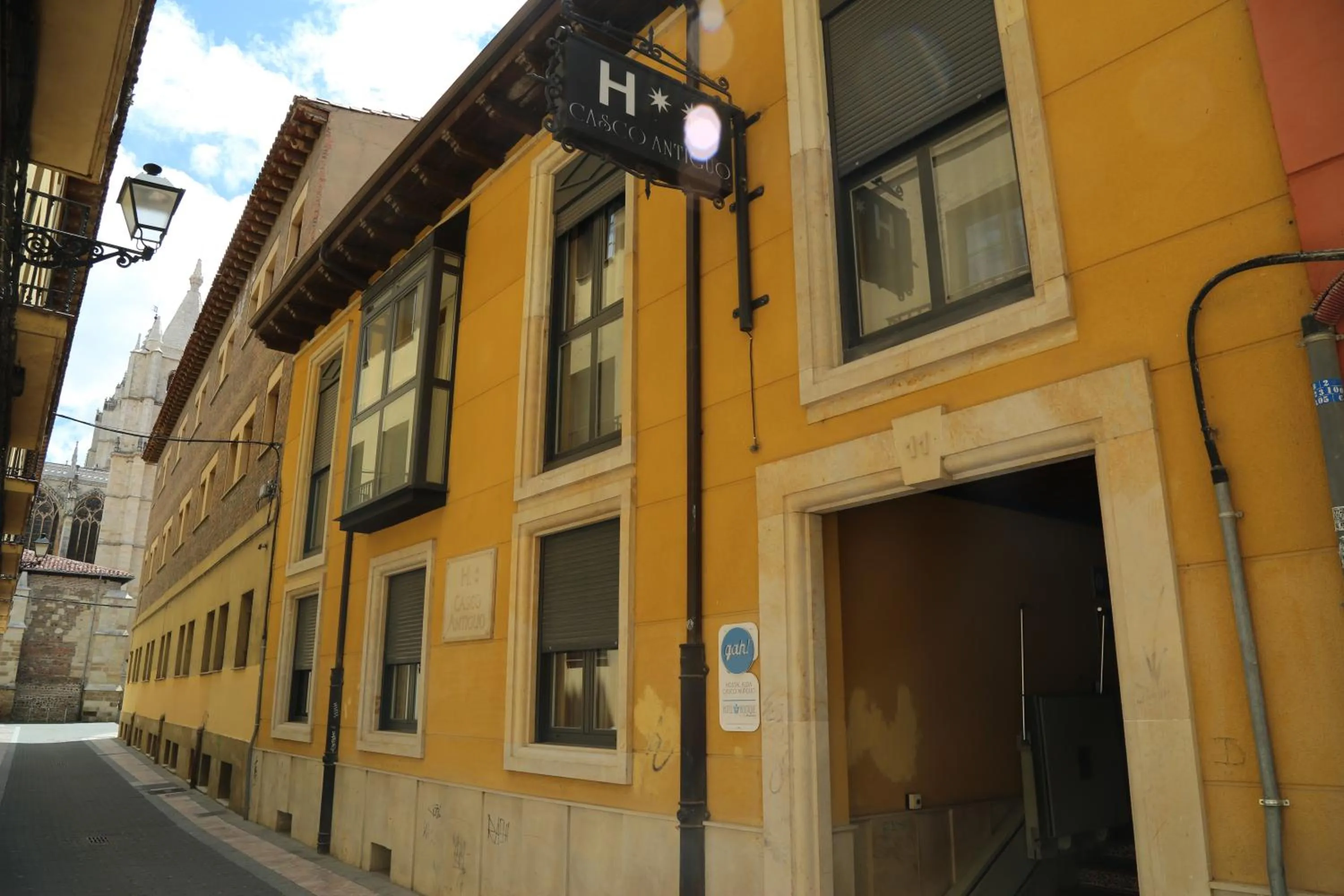 Property building in Alda Casco Antiguo