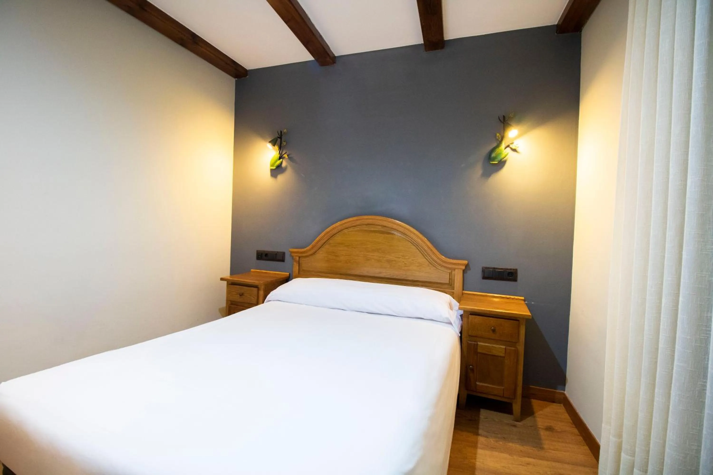 Bed in Alda Casco Antiguo