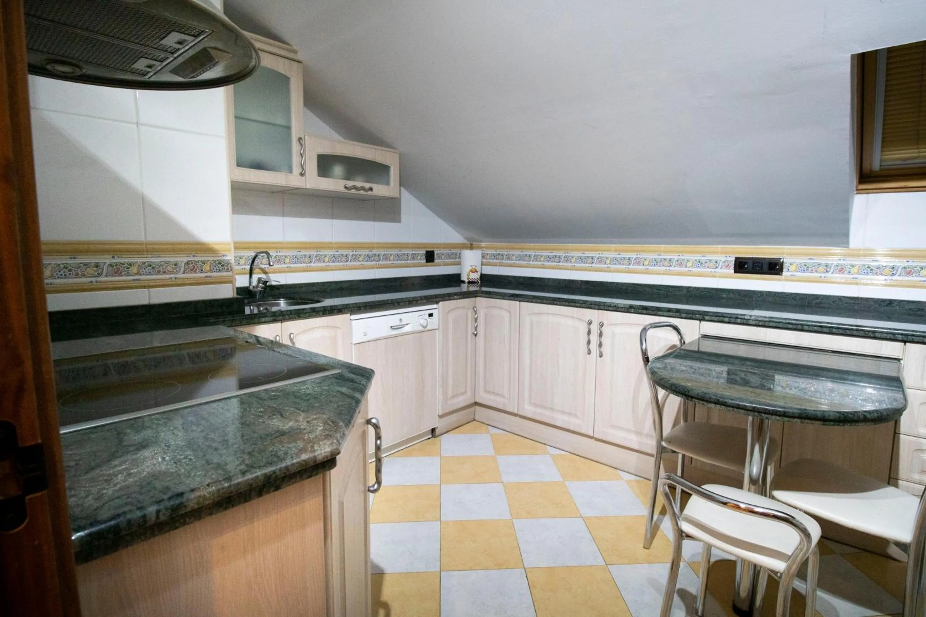 kitchen in Alda Casco Antiguo