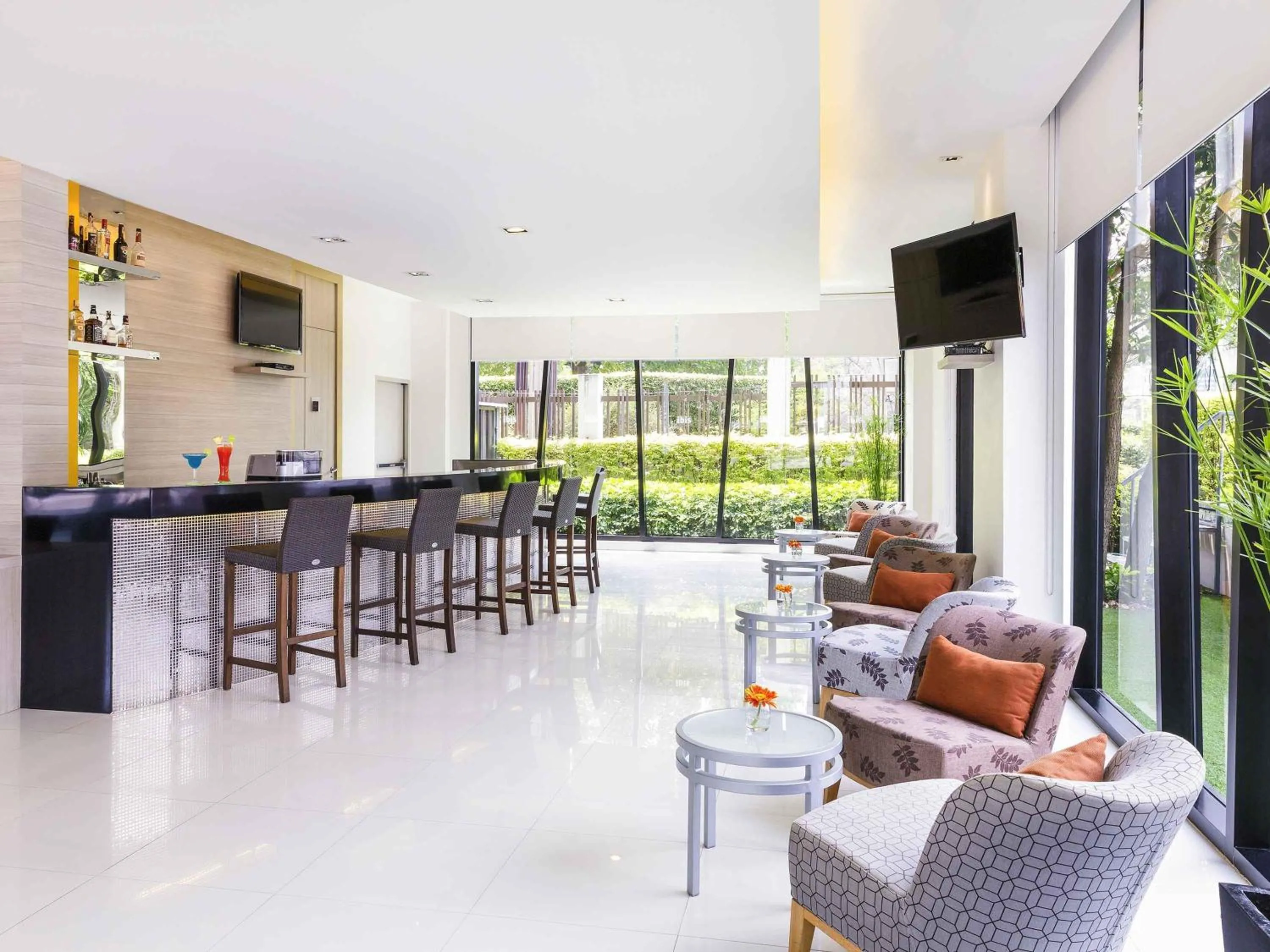 Lounge or bar in Ibis Hua Hin