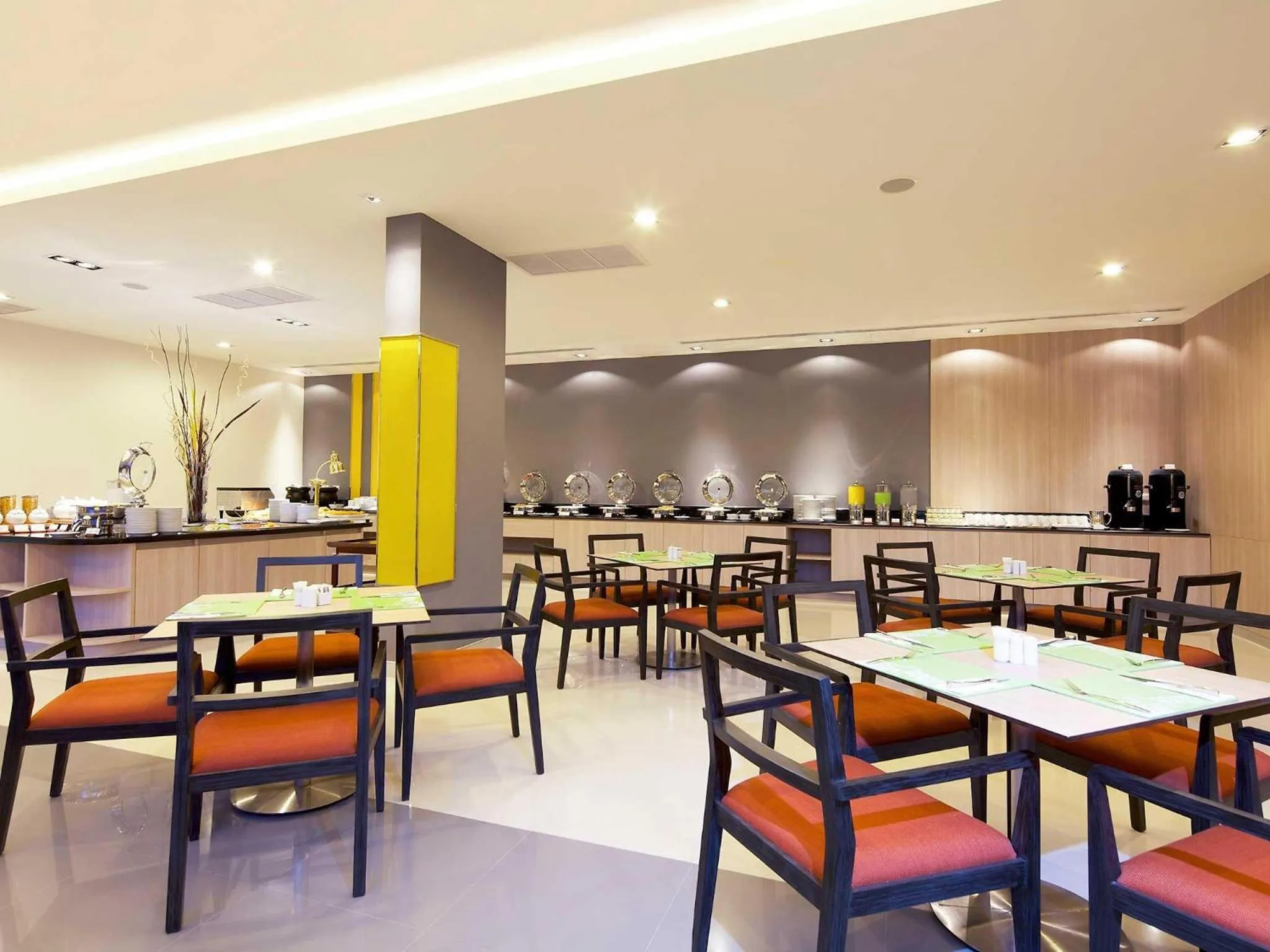 Restaurant/places to eat in Ibis Hua Hin
