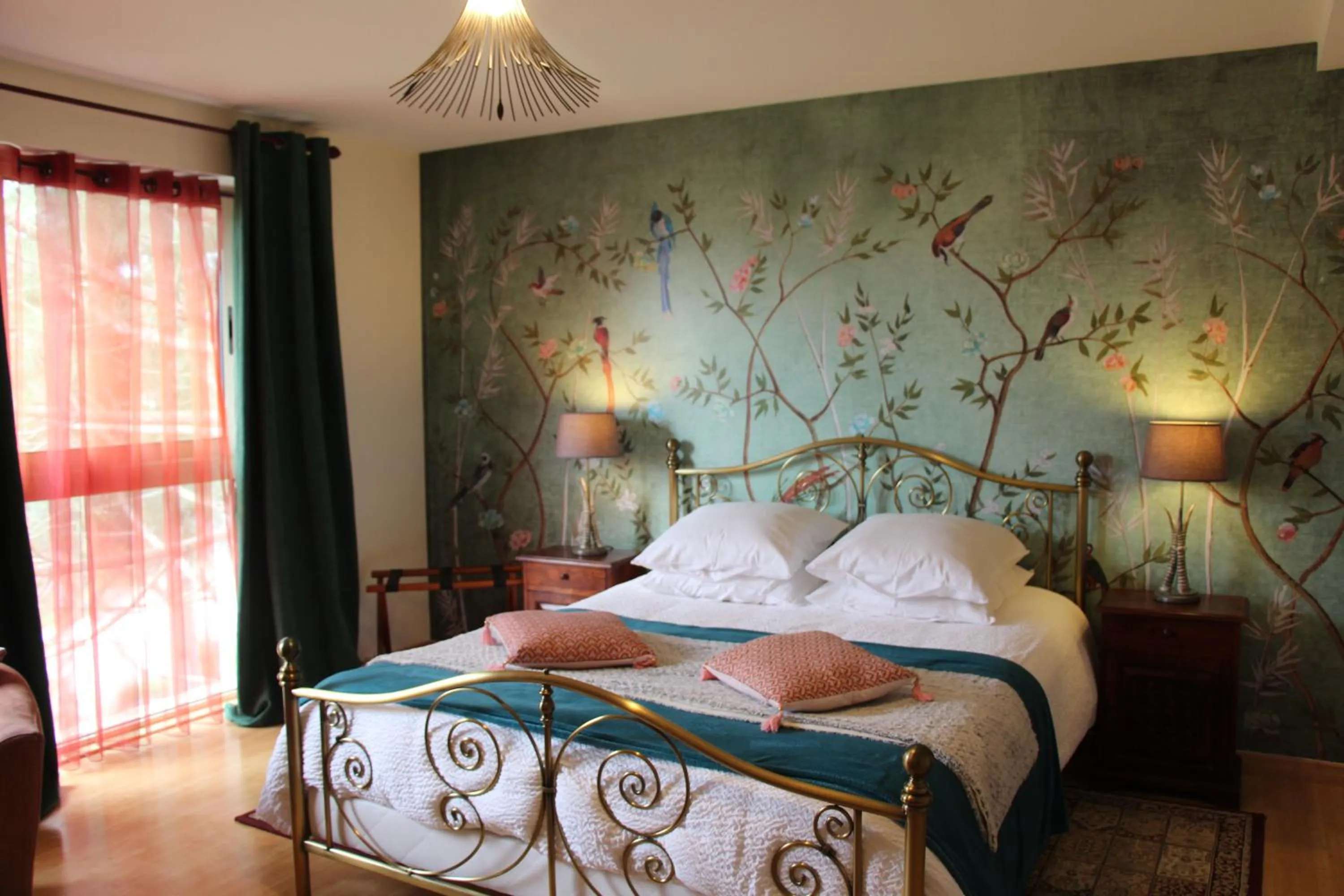 Photo of the whole room, Bed in Le Clos de la Challangette