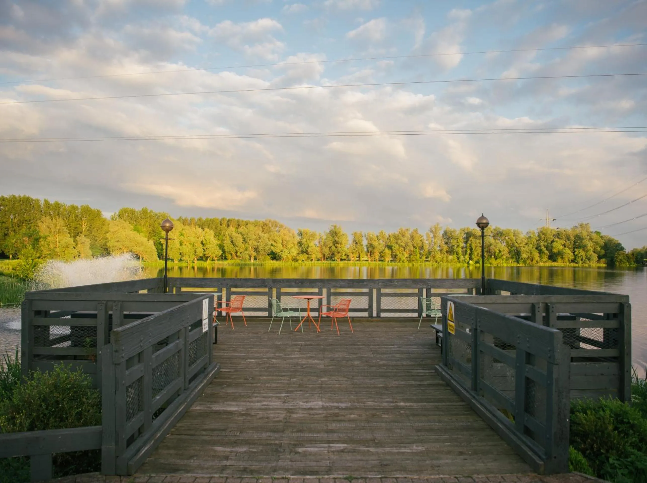 Drift Inn formerly the Waterfront Hotel