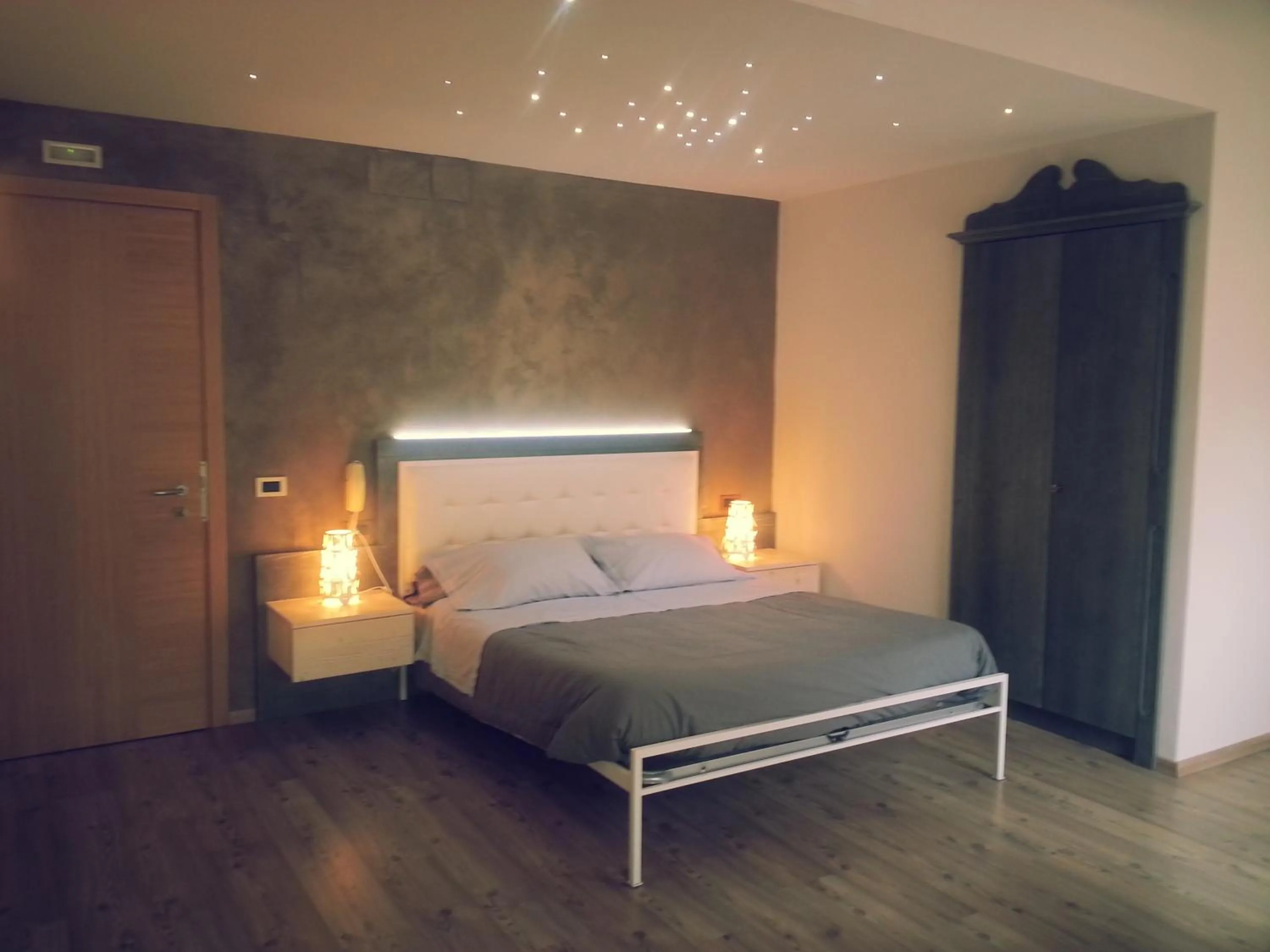 Photo of the whole room, Bed in Hotel al Sole