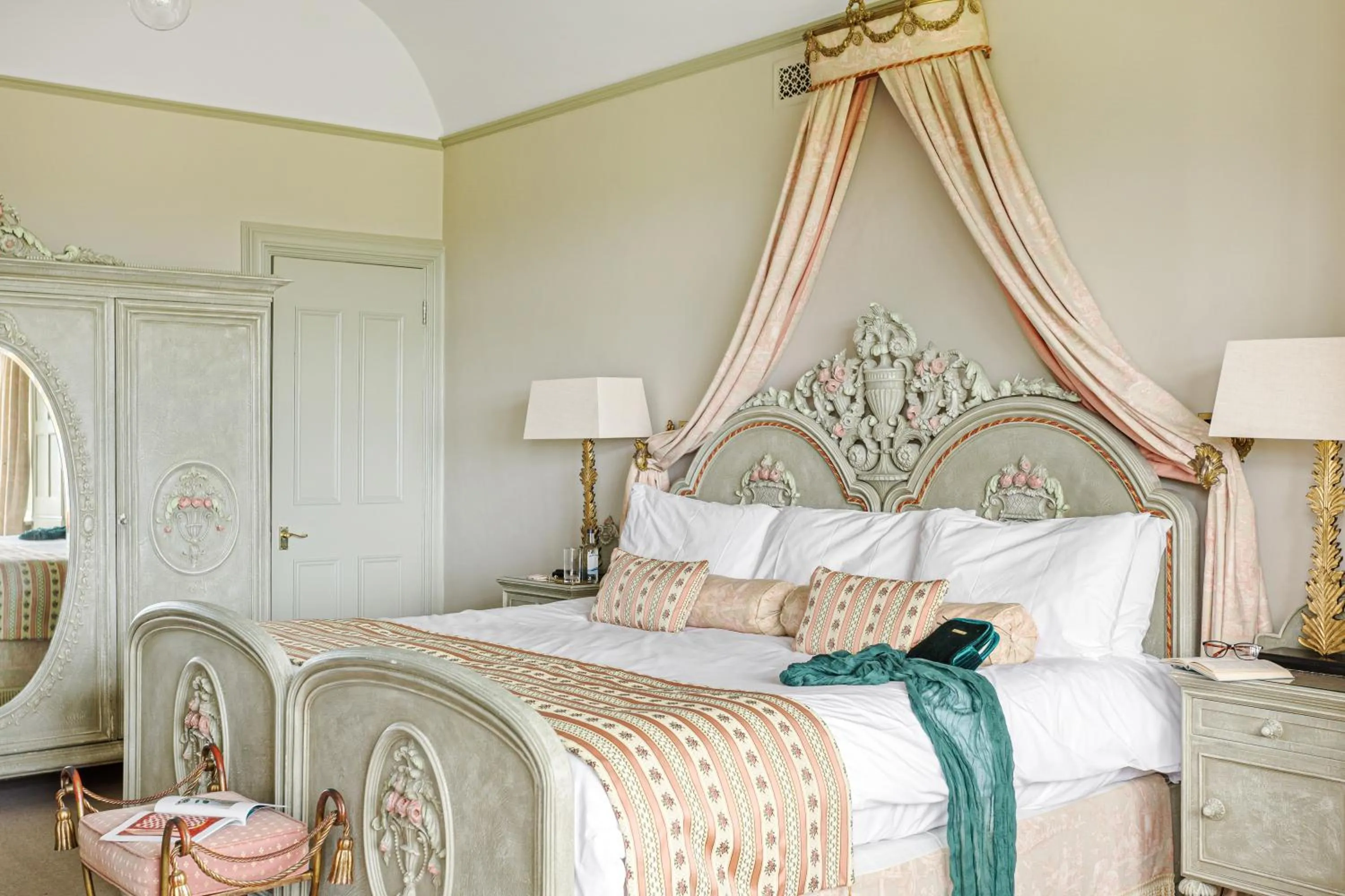 Bedroom, Bed in The Mole Resort - Hotel rooms