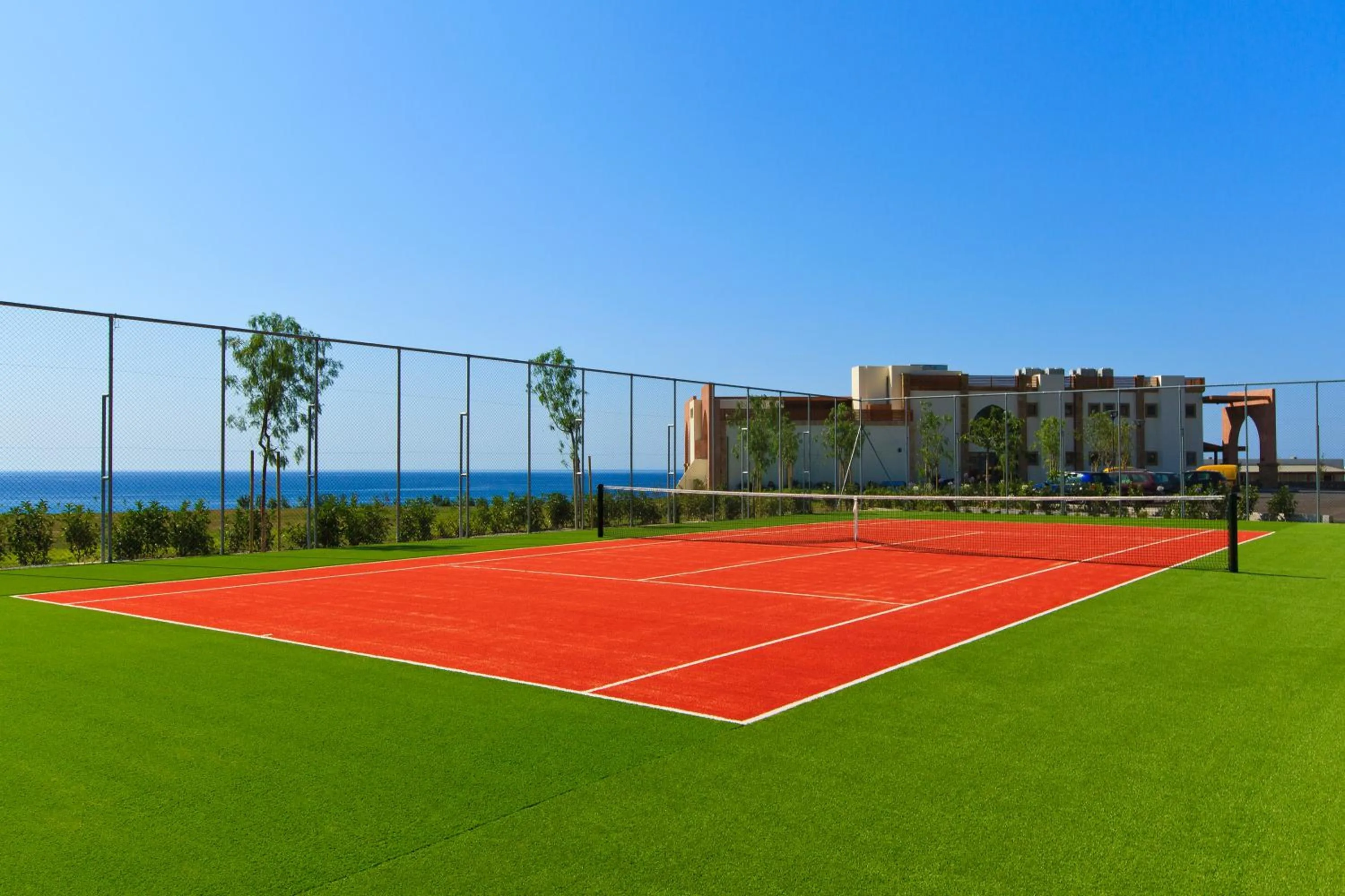 Tennis court in Boutique 5 Hotel & Spa - Adults Only
