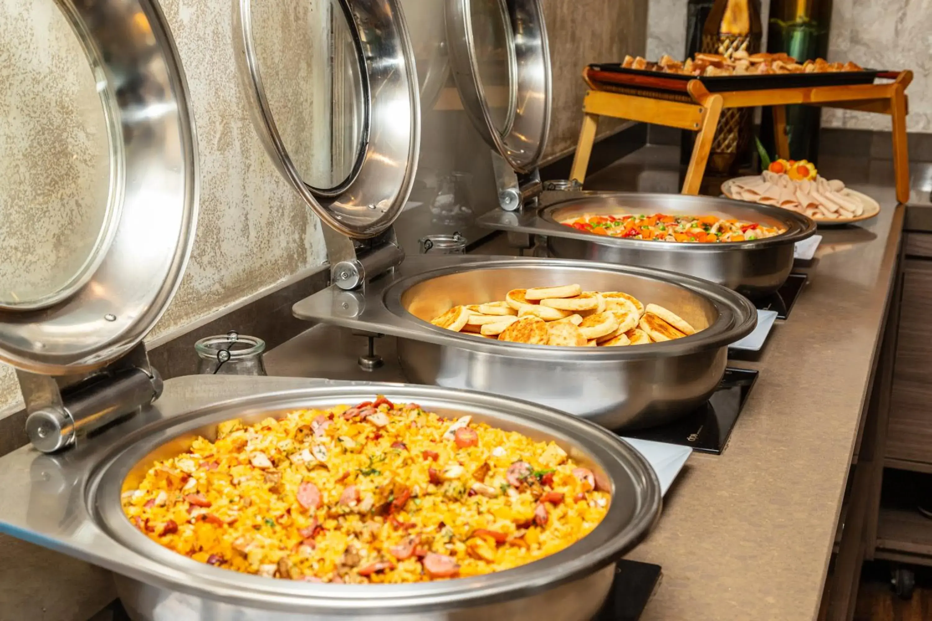 Buffet breakfast in GHL Hotel Bogota Occidente Buffet breakfast in GHL Hotel Bogota Occidente