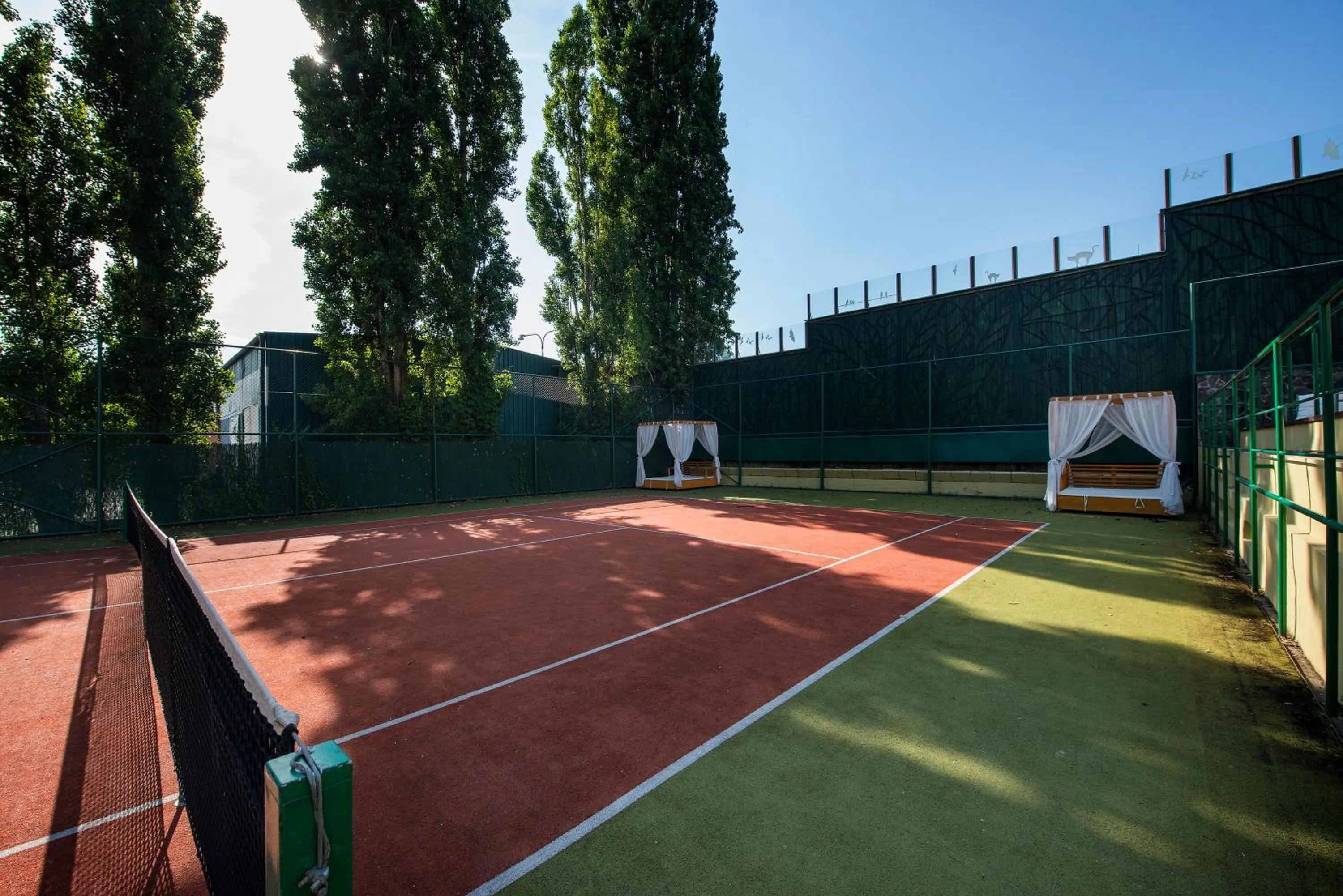 Tennis court in Therma Nea Dunajská Streda