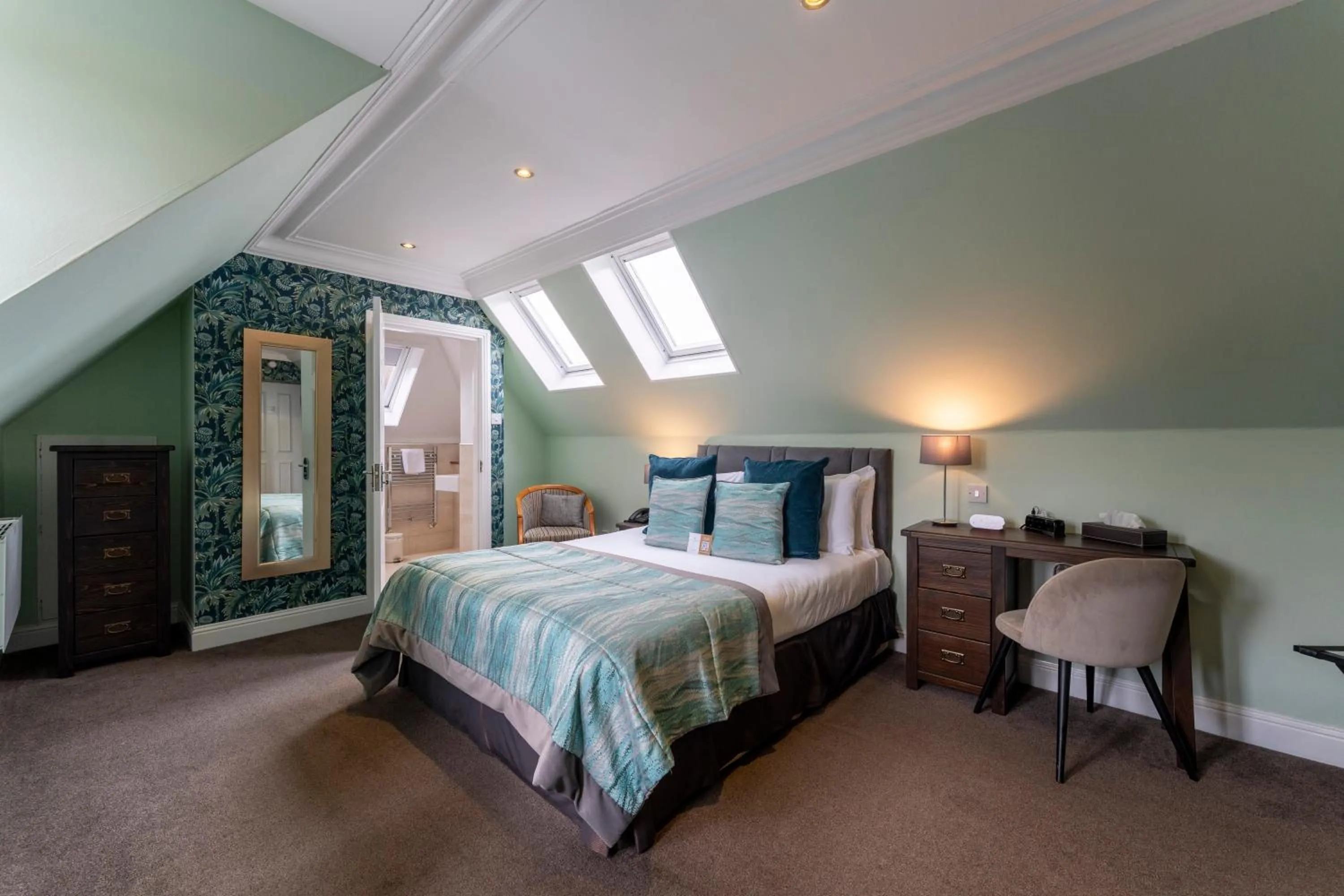 Bed in Sherbrooke Castle Hotel