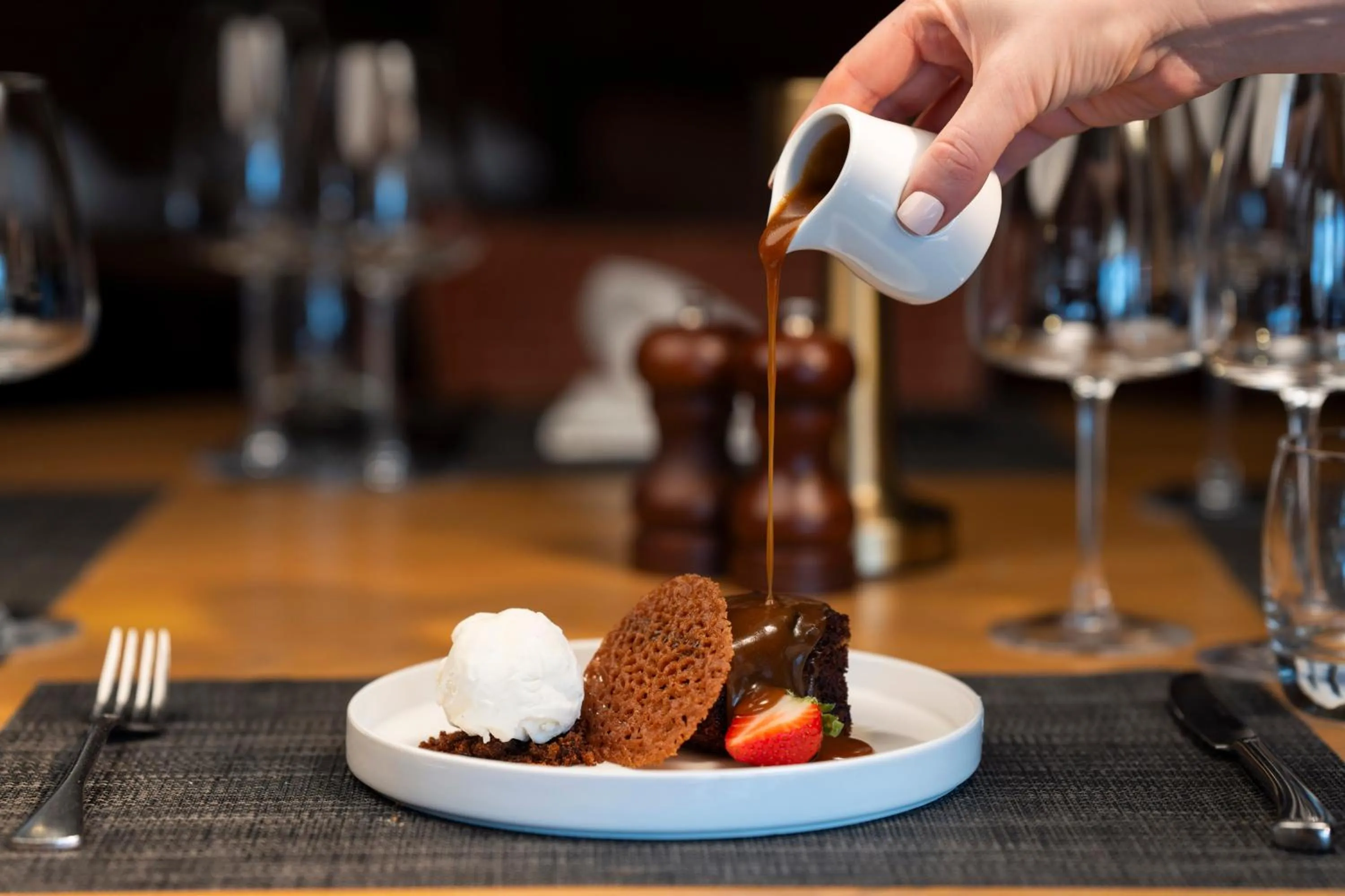 Food in Sherbrooke Castle Hotel