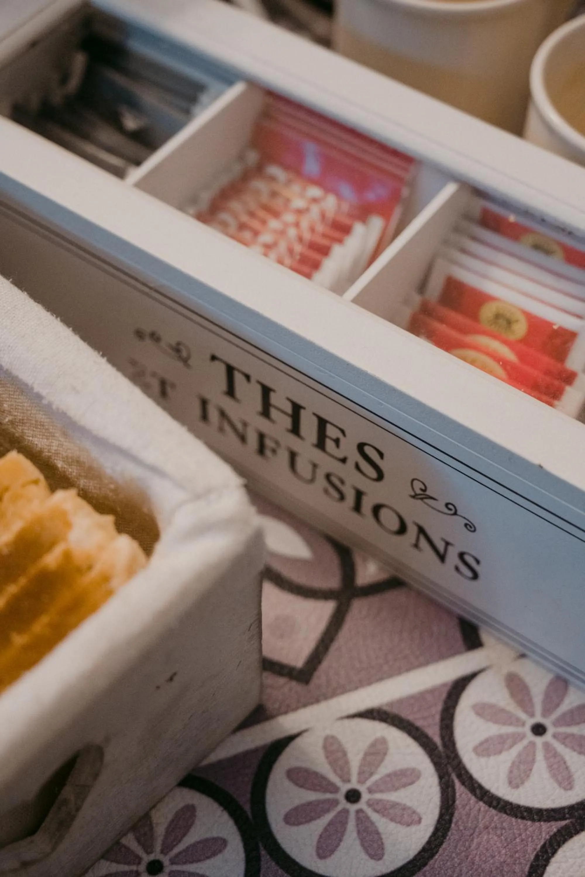 Food and drinks in La Casa di Alma Luxury rooms