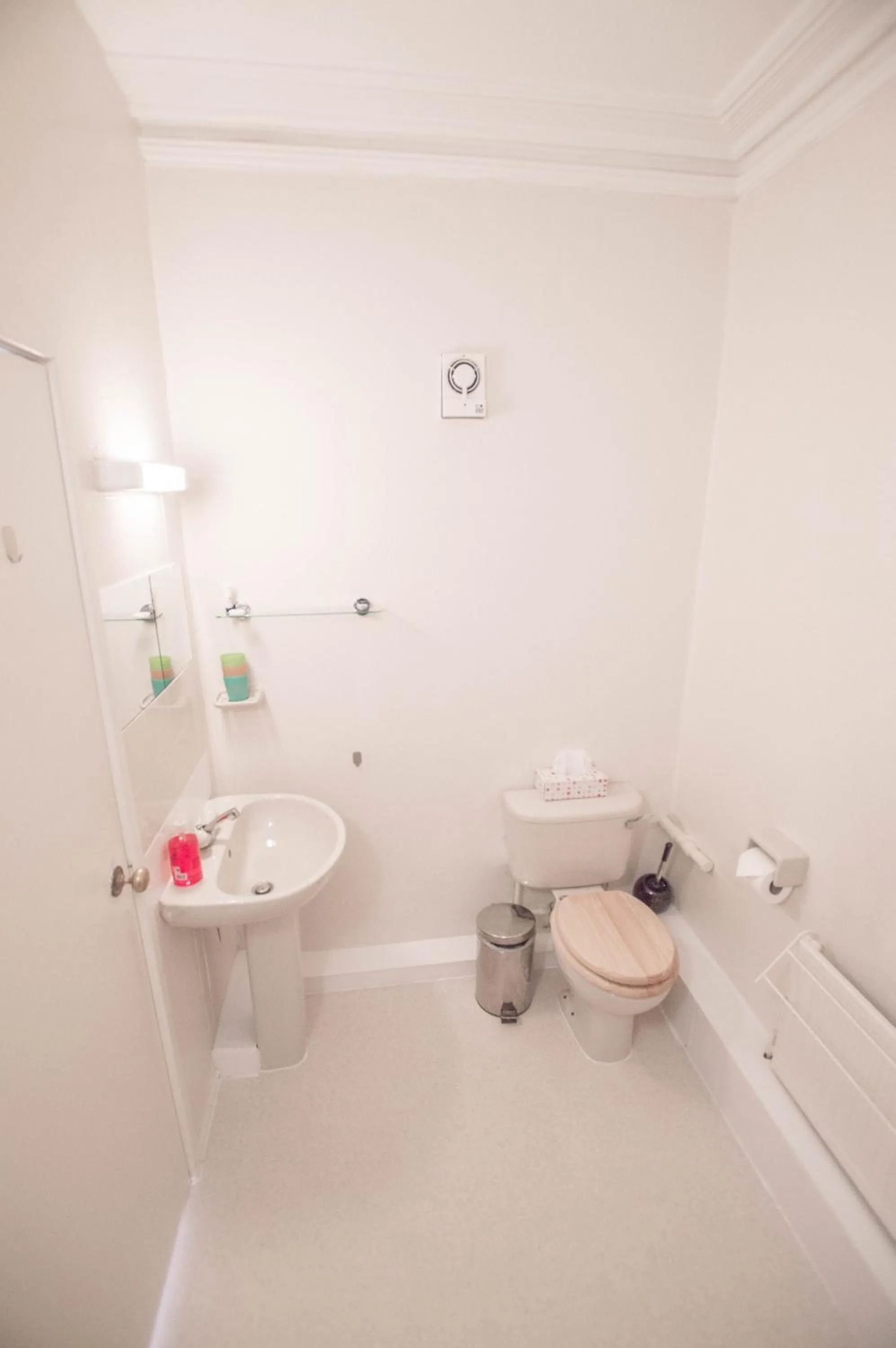 Shower in Elim Bank Guest House