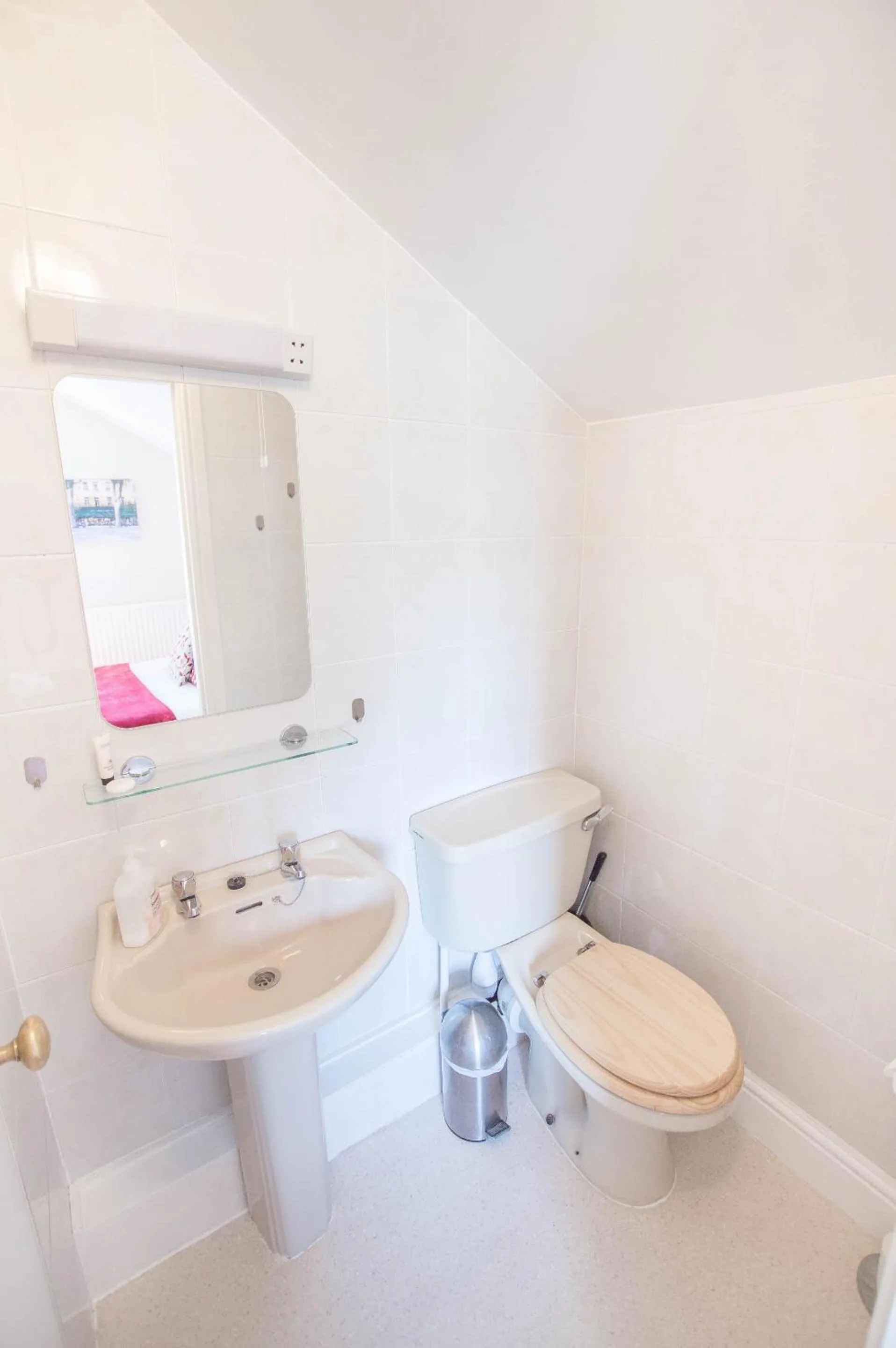 Bathroom in Elim Bank Guest House