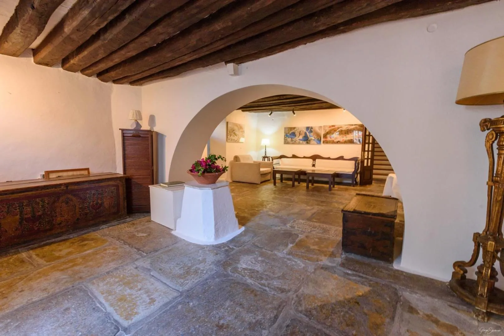 Seating area in Hotel Miranda