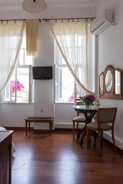 Seating area in Hotel Miranda