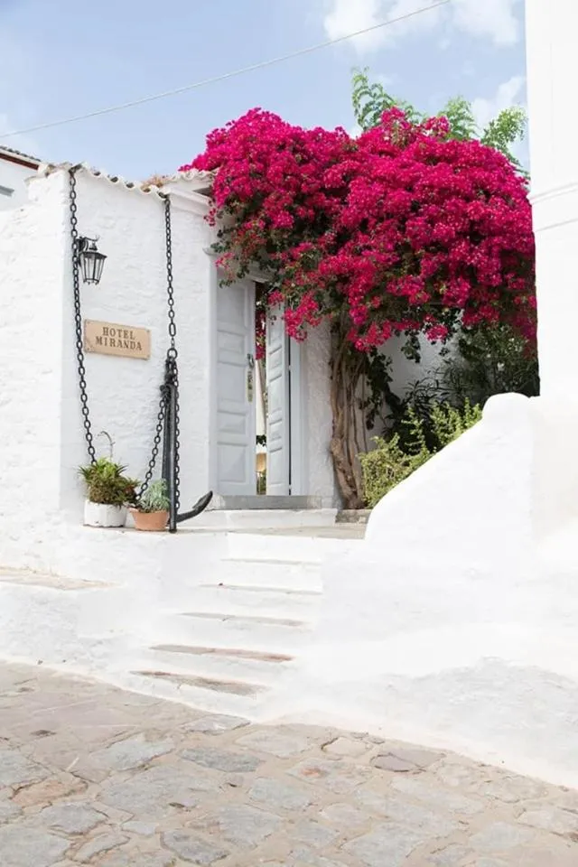 Facade/entrance in Hotel Miranda