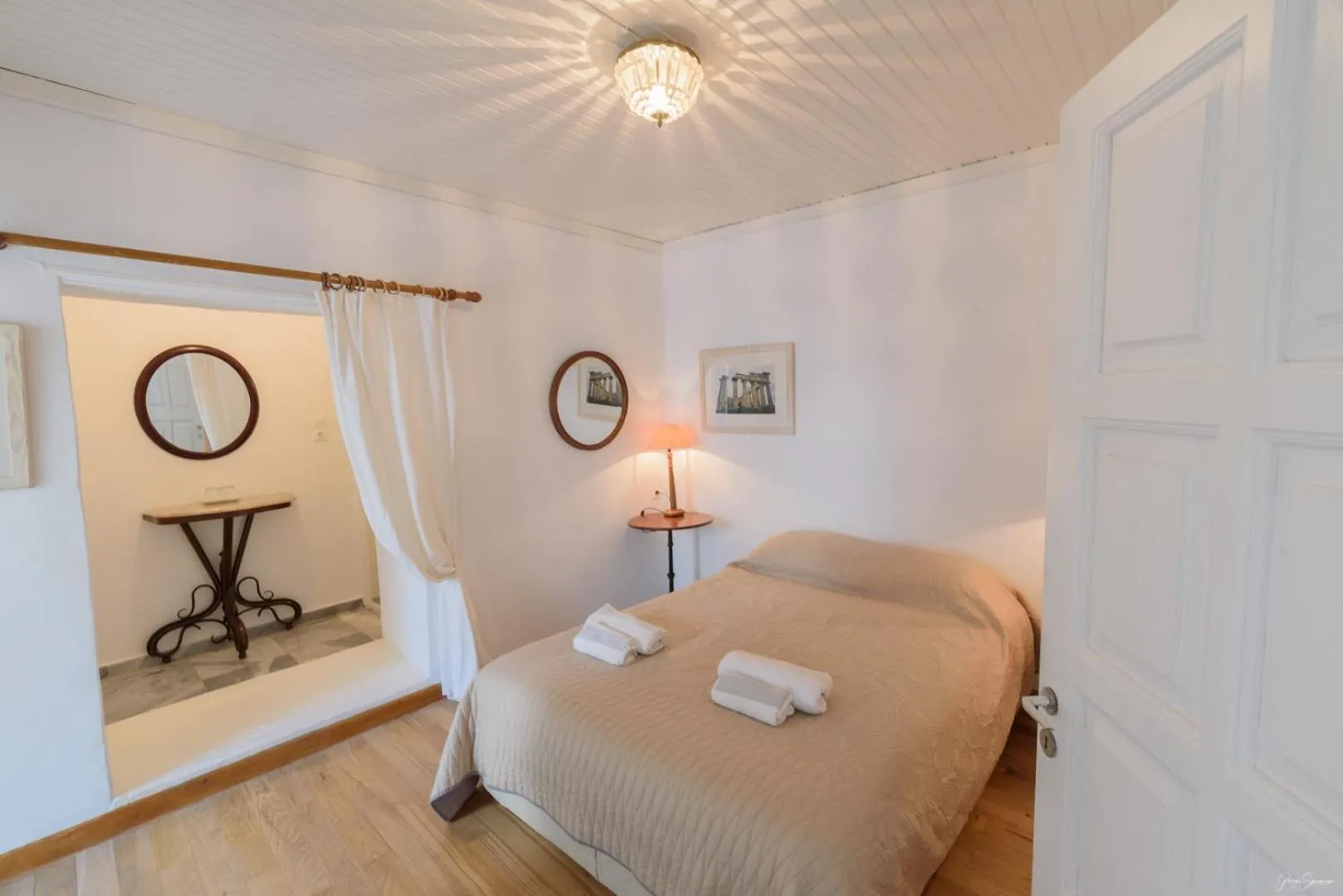 Photo of the whole room, Bed in Hotel Miranda