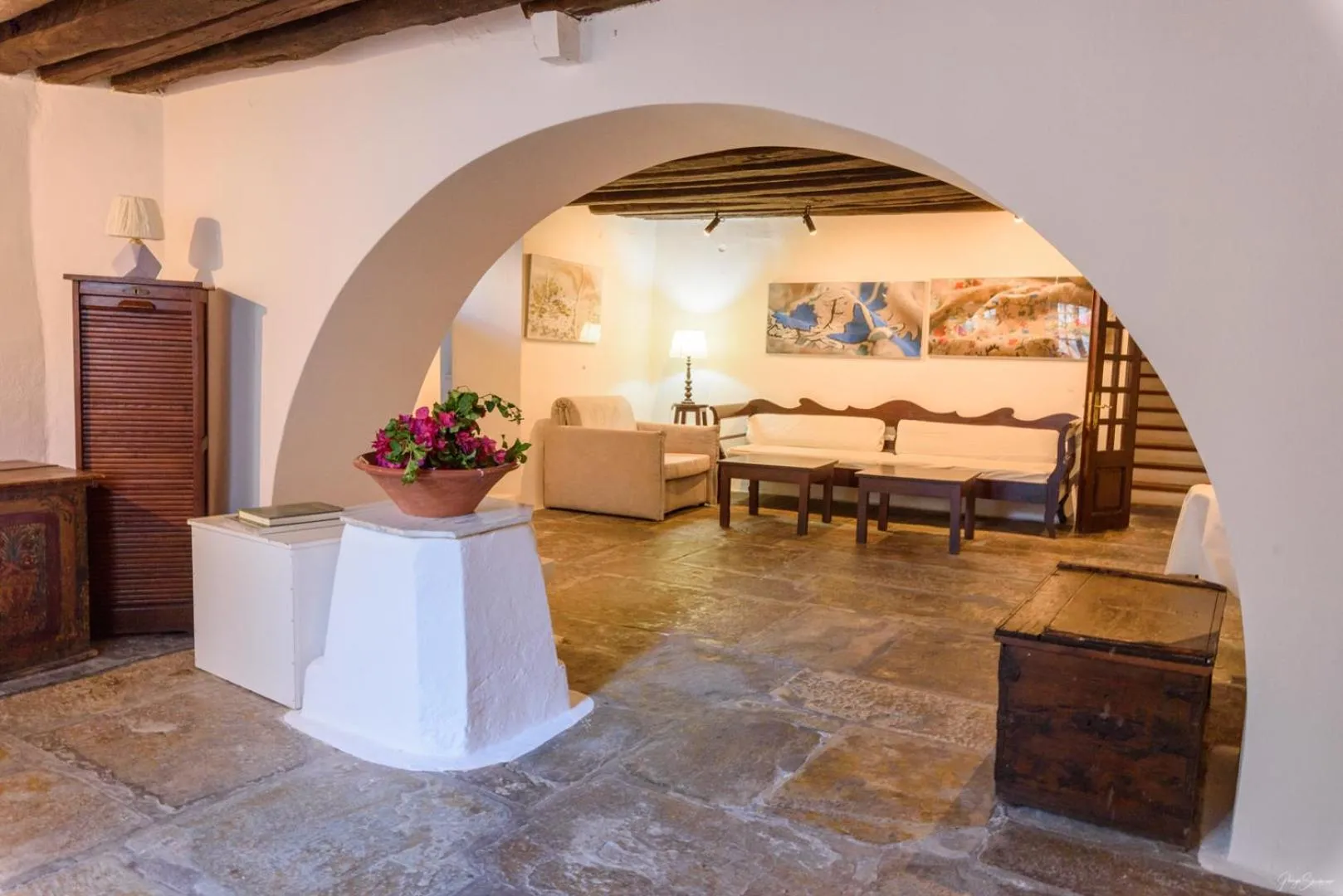 Seating area in Hotel Miranda
