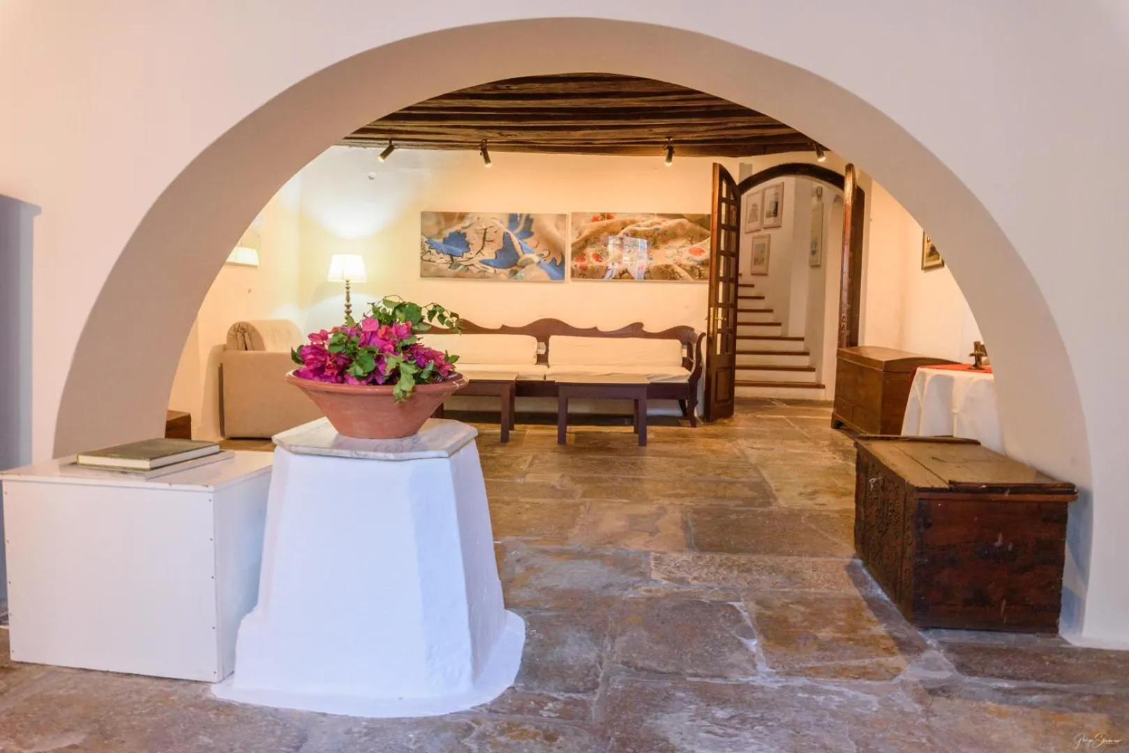 Seating area in Hotel Miranda