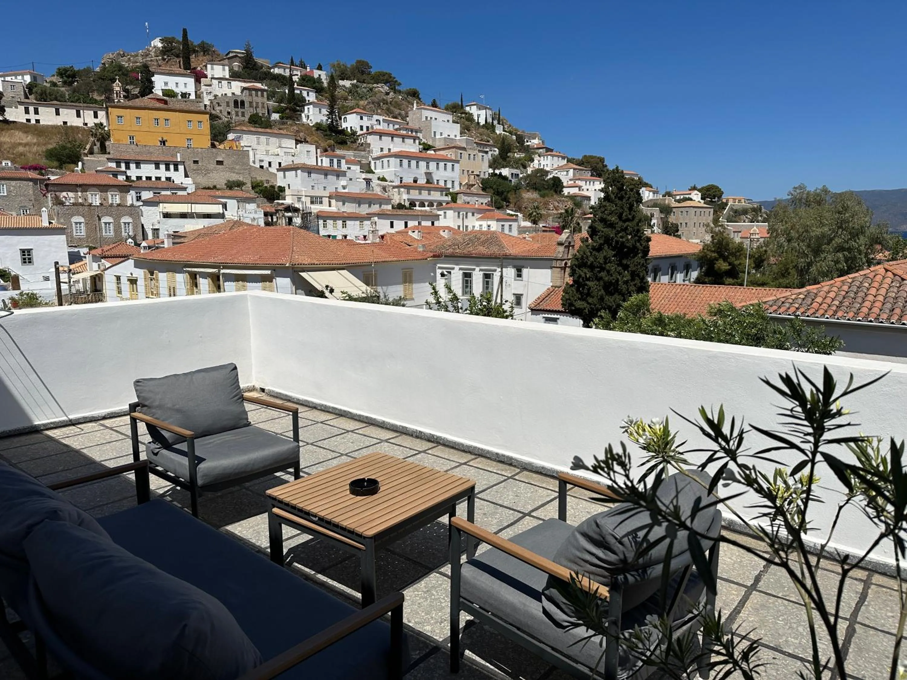 Property building in Hotel Miranda