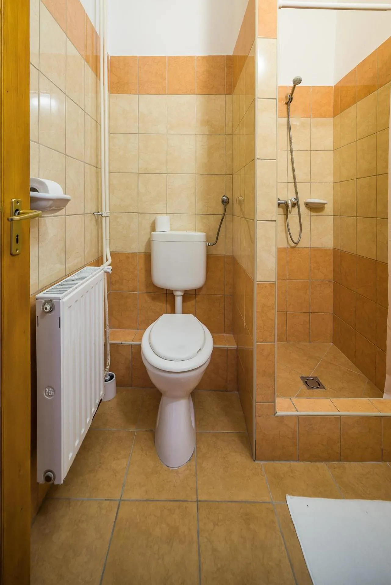 Bathroom in Lipicai Hotel és Étterem