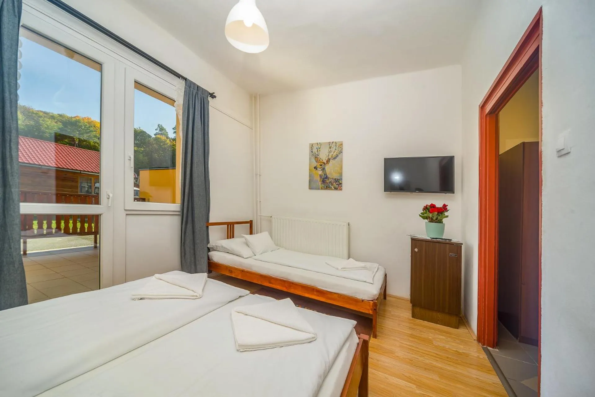 Photo of the whole room, Bed in Lipicai Hotel és Étterem