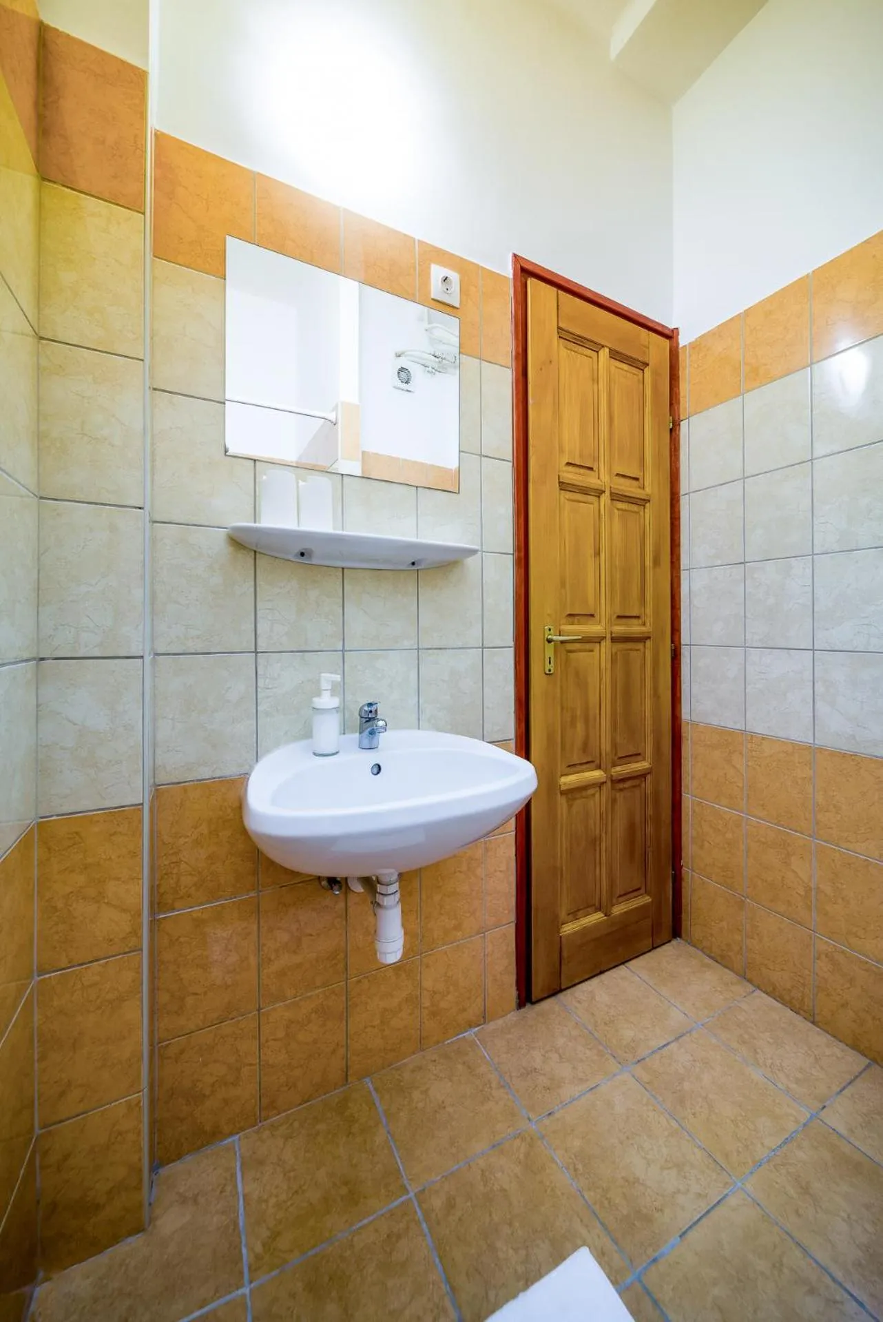 Bathroom in Lipicai Hotel és Étterem