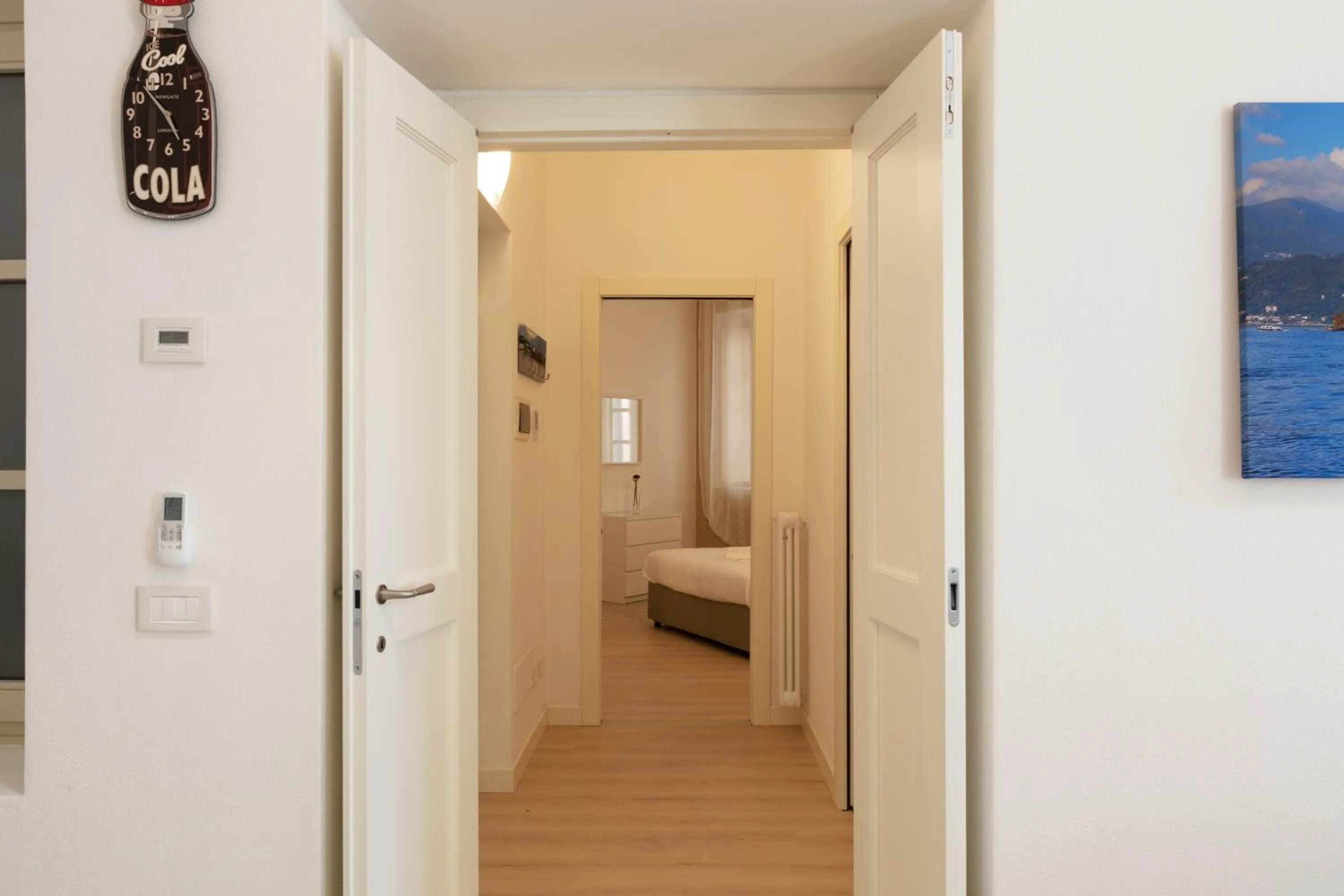 Bed in Verbania - Luxury Italy Apartments