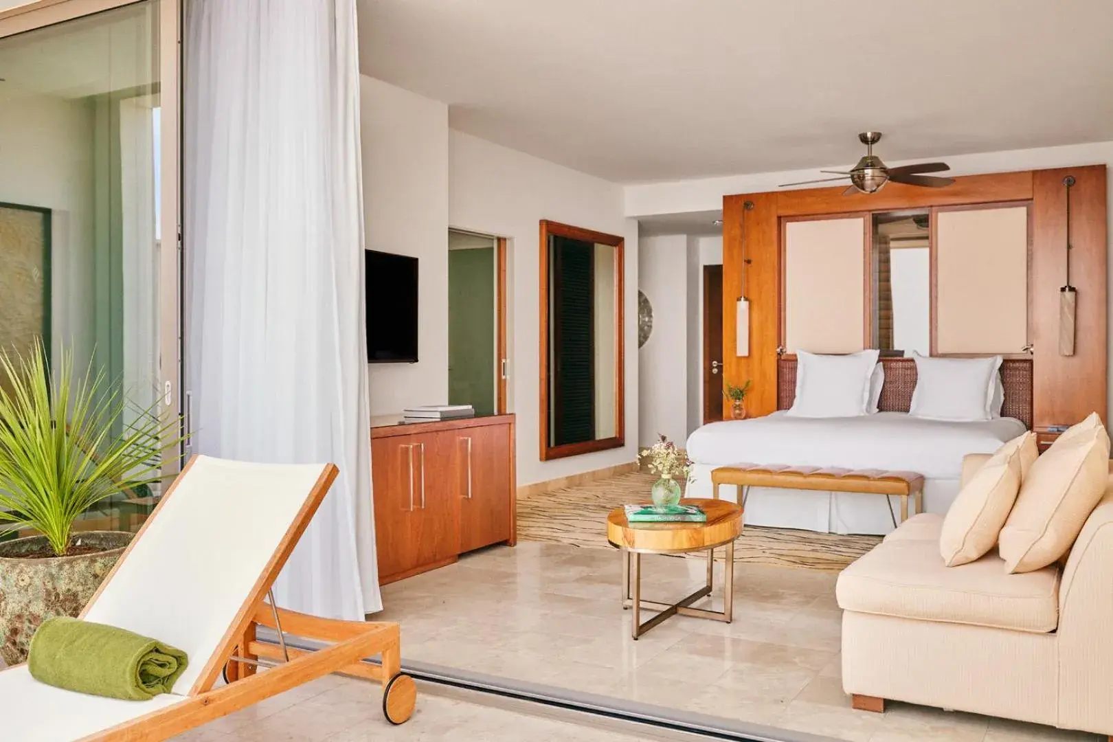 Bedroom in Jumeirah Mallorca Bedroom in Jumeirah Mallorca