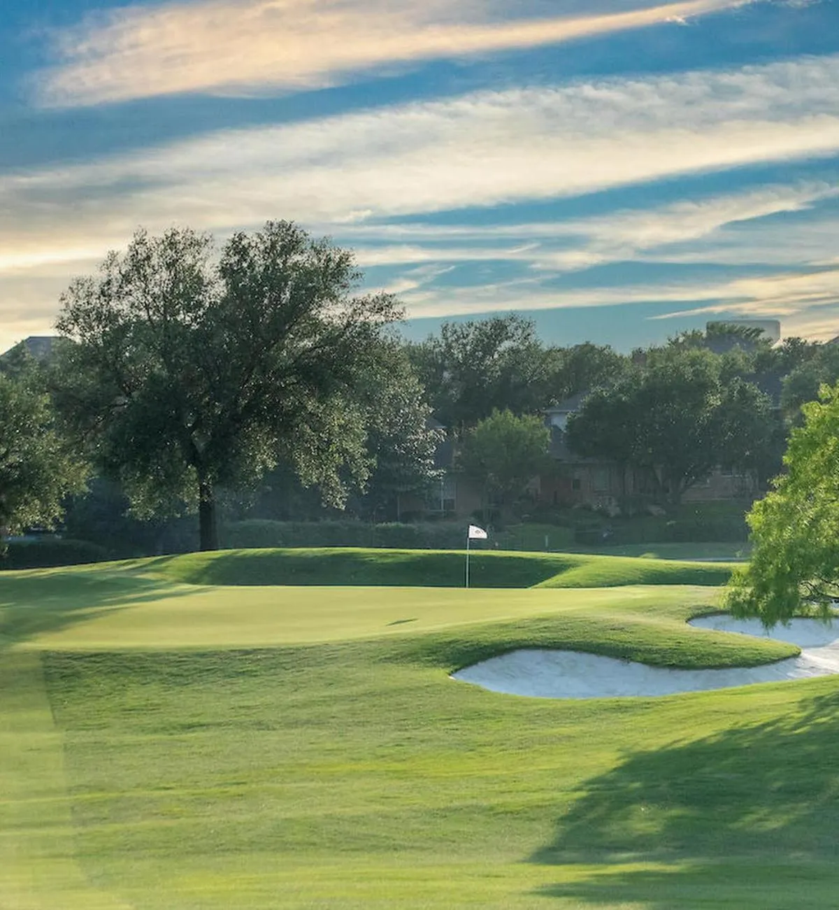 Golfcourse in Soka Suites Dallas - Las Colinas