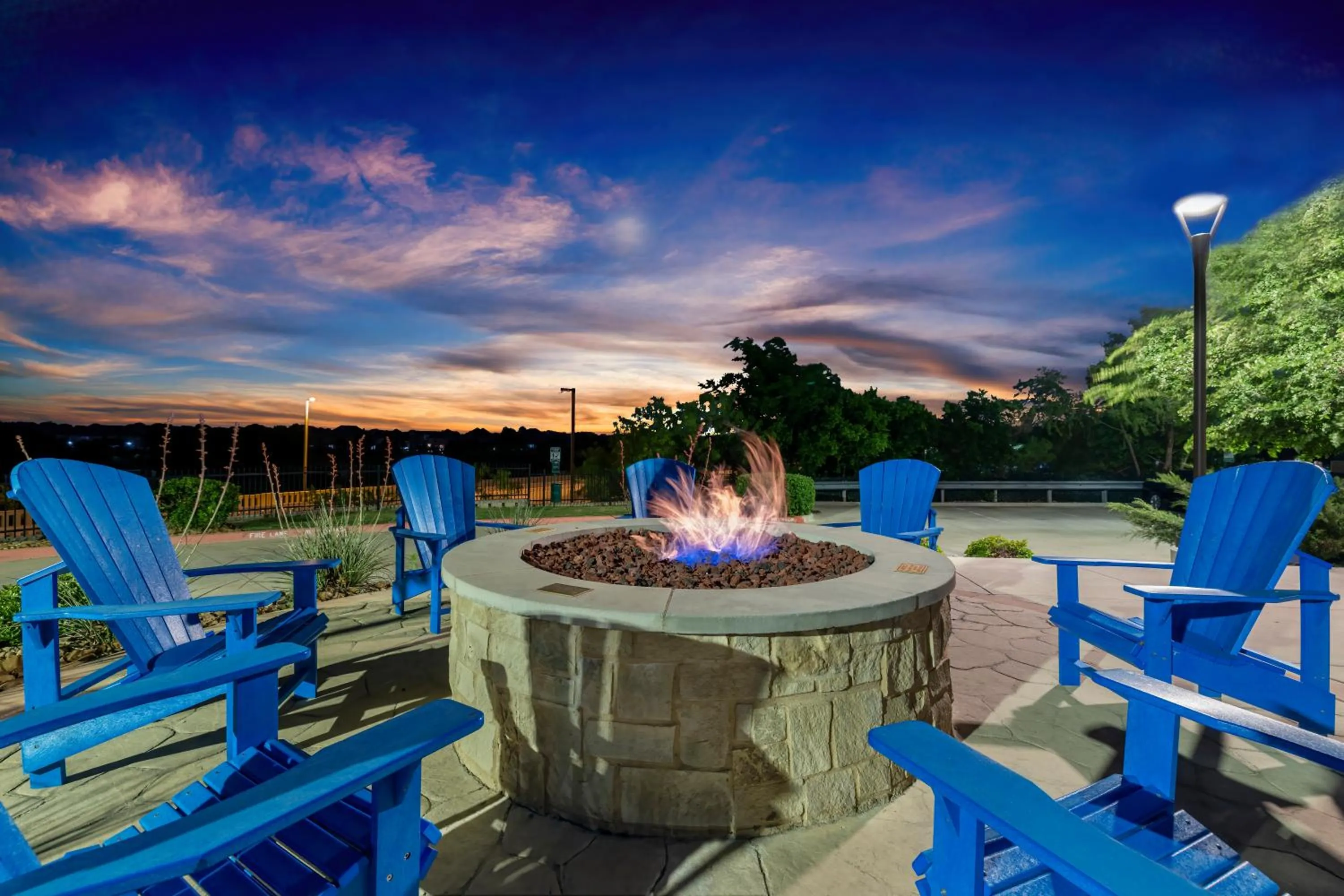 Balcony/Terrace in Soka Suites Dallas - Las Colinas