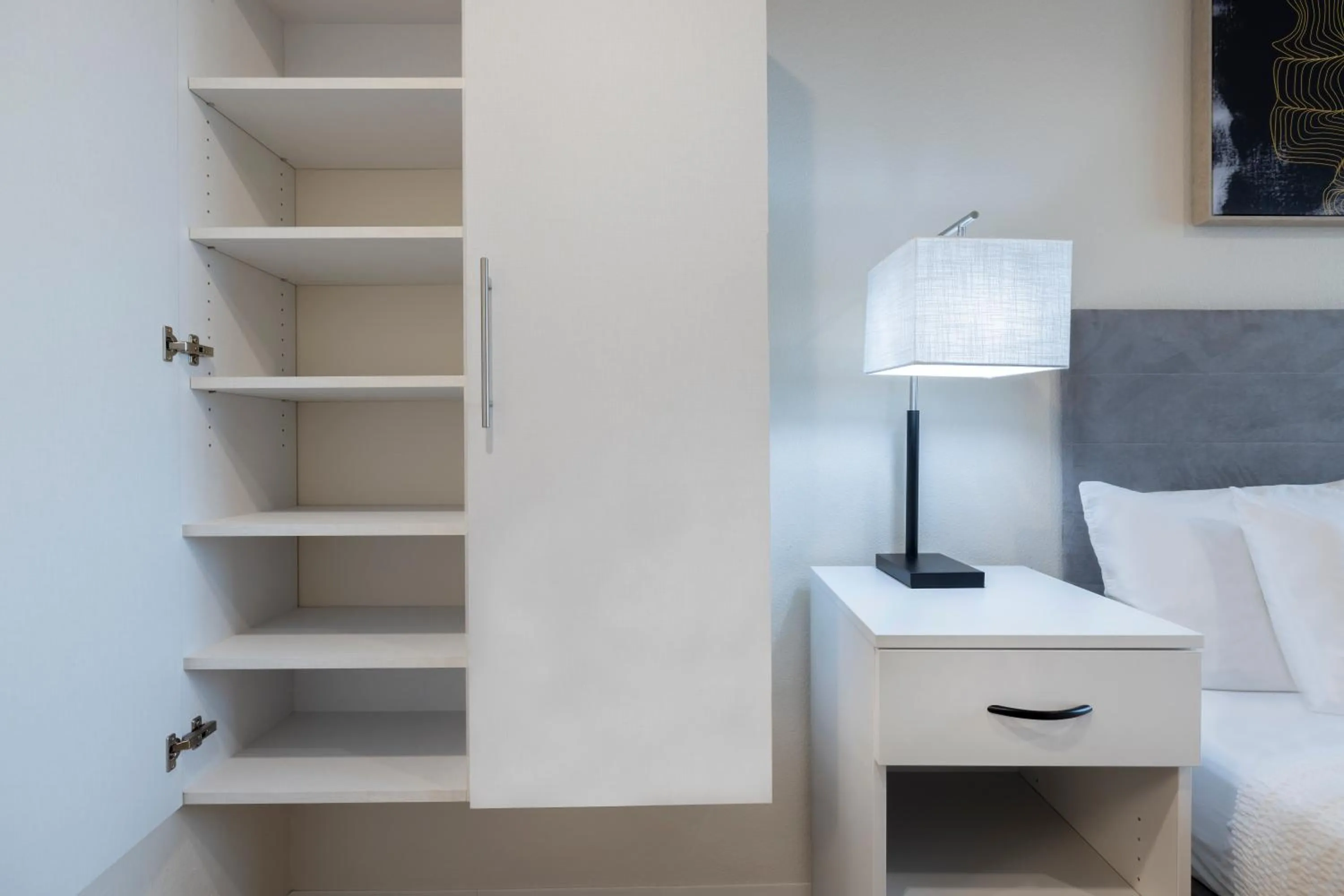 storage in Soka Suites Dallas - Las Colinas