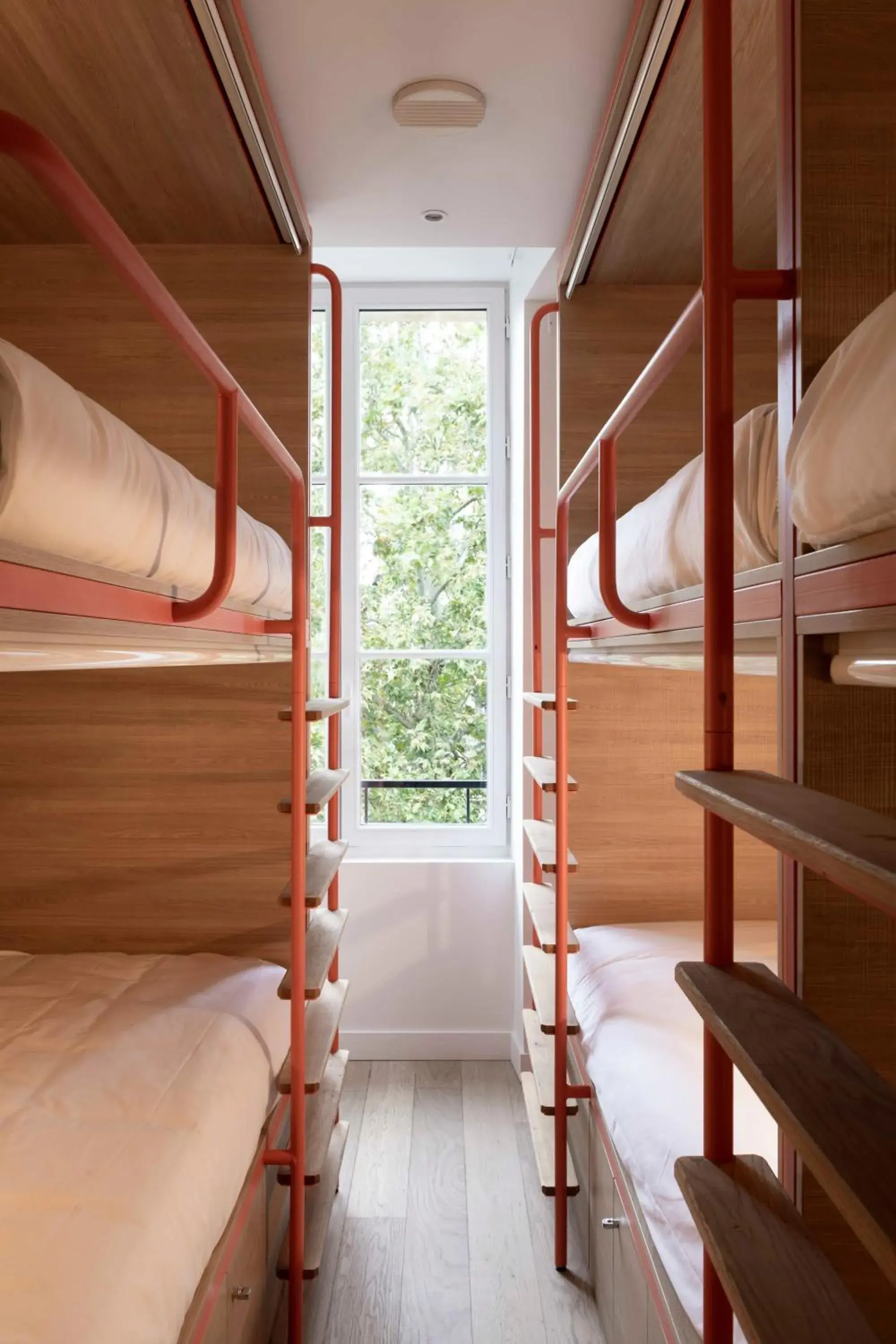 bunk bed, Bed in CENTRAL Hostel Bordeaux Centre bunk bed, Bed in CENTRAL Hostel Bordeaux Centre