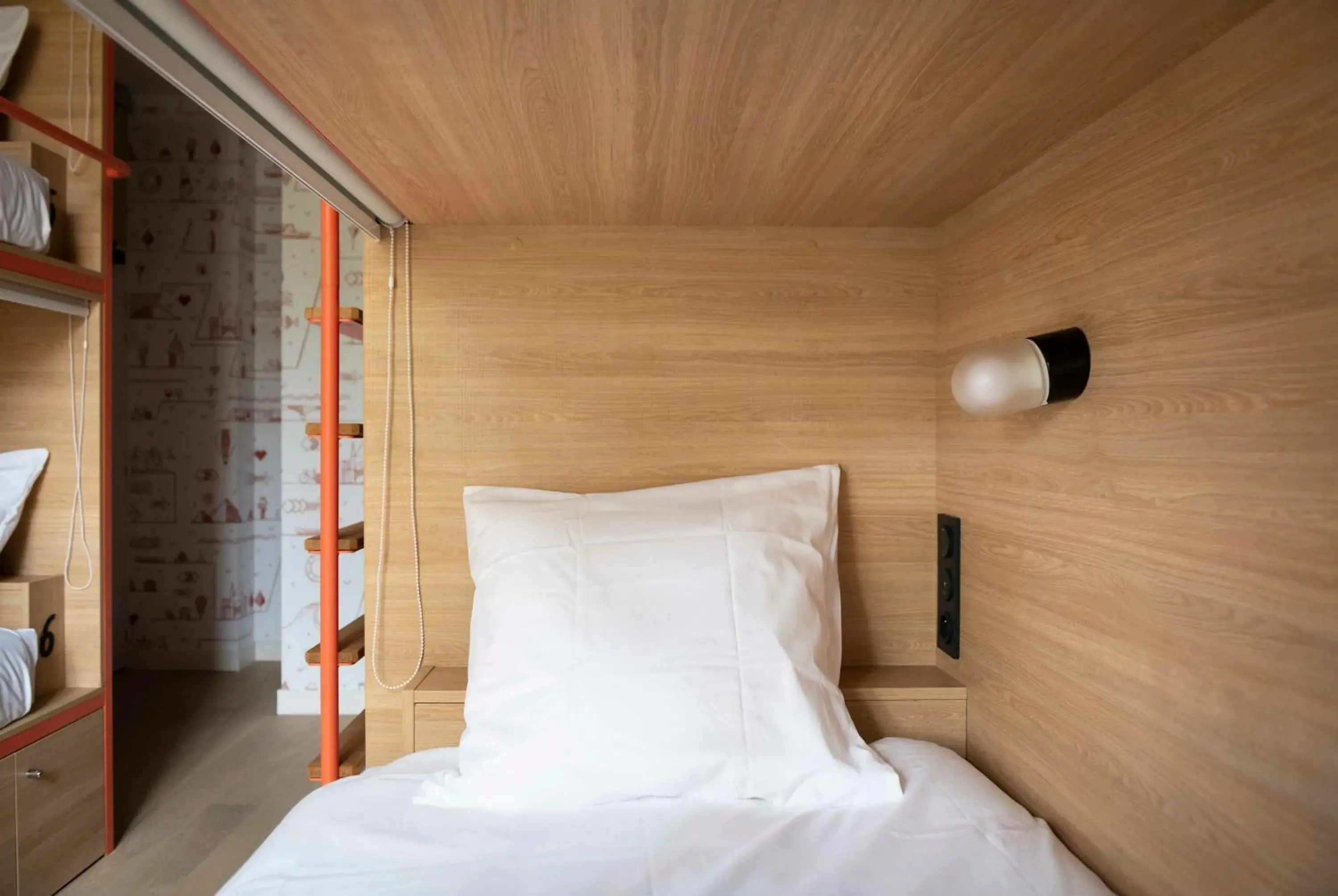 Bed in CENTRAL Hostel Bordeaux Centre Bed in CENTRAL Hostel Bordeaux Centre