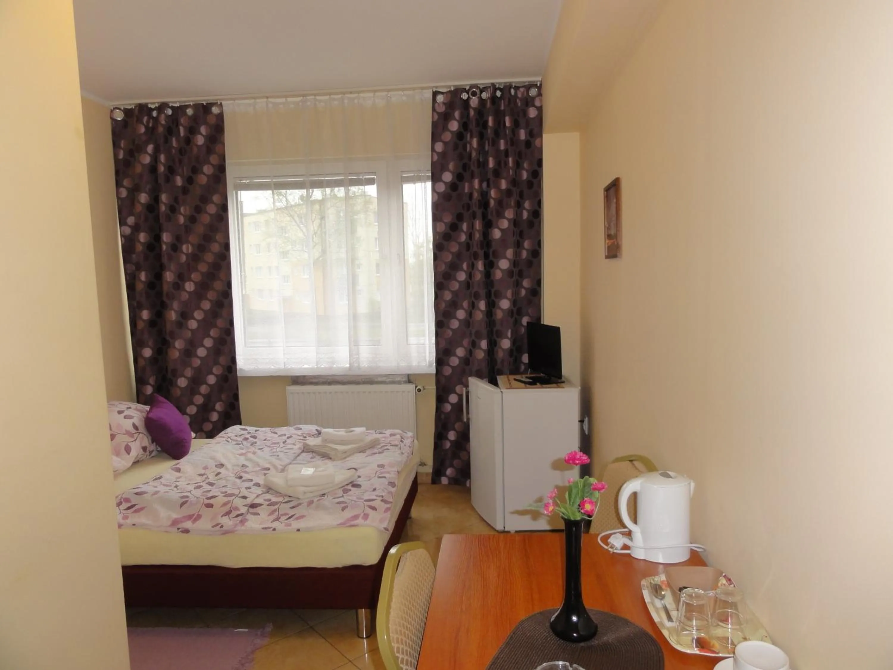 Day, Bed in Hotel Elda 2