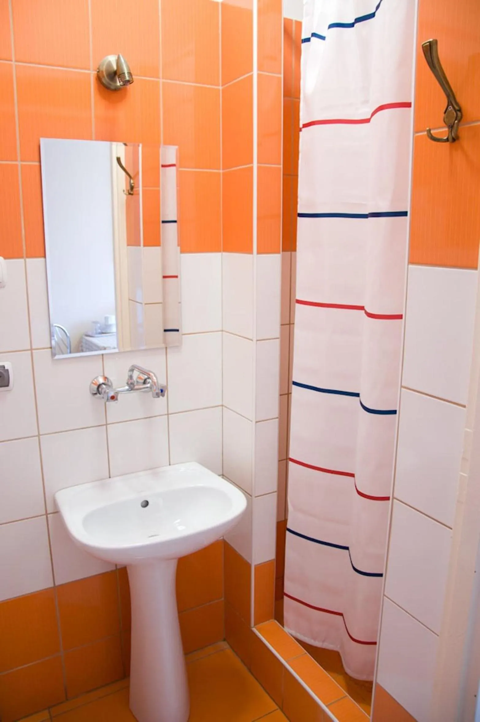 Bathroom in Hotel Elda 2