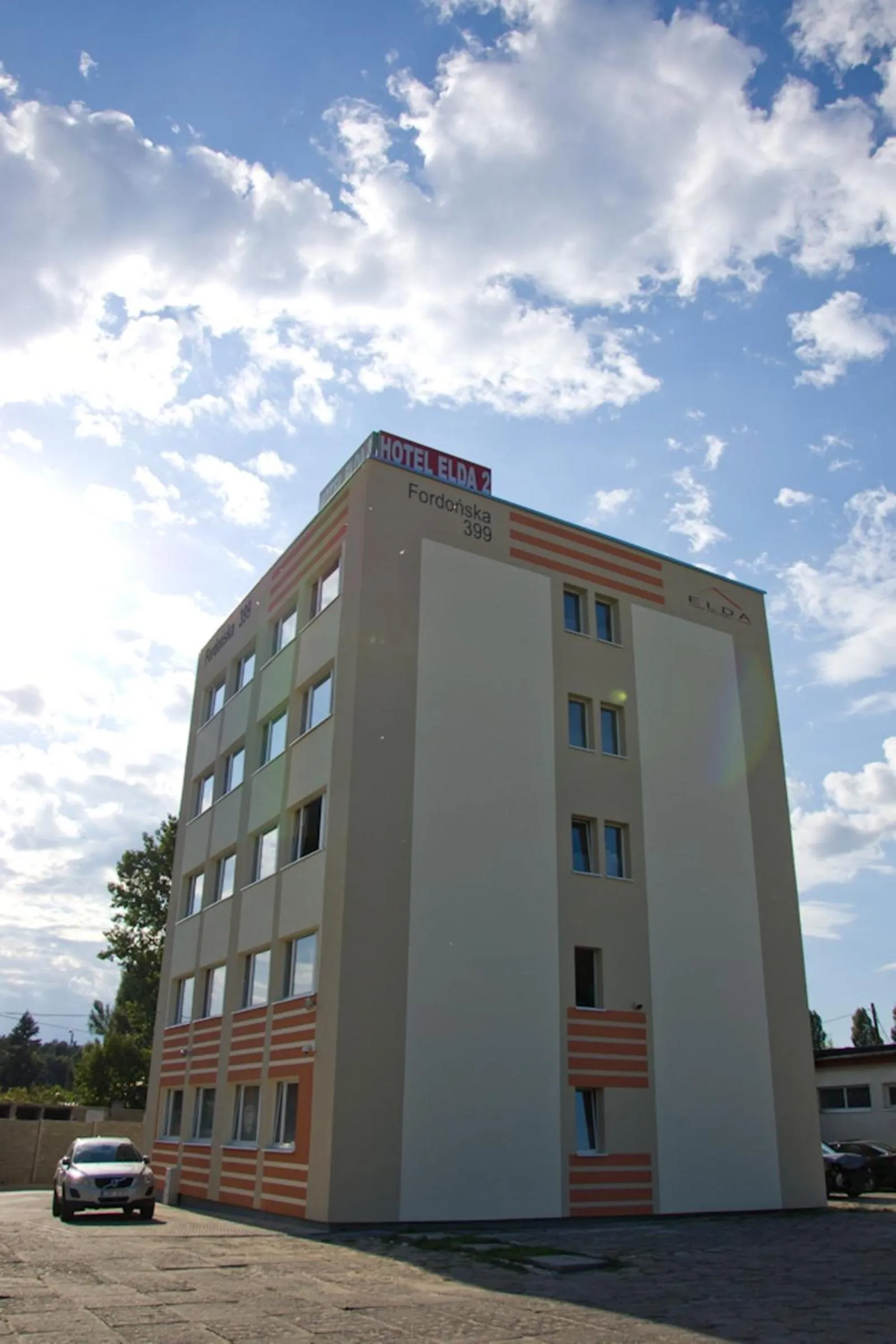 Property building in Hotel Elda 2