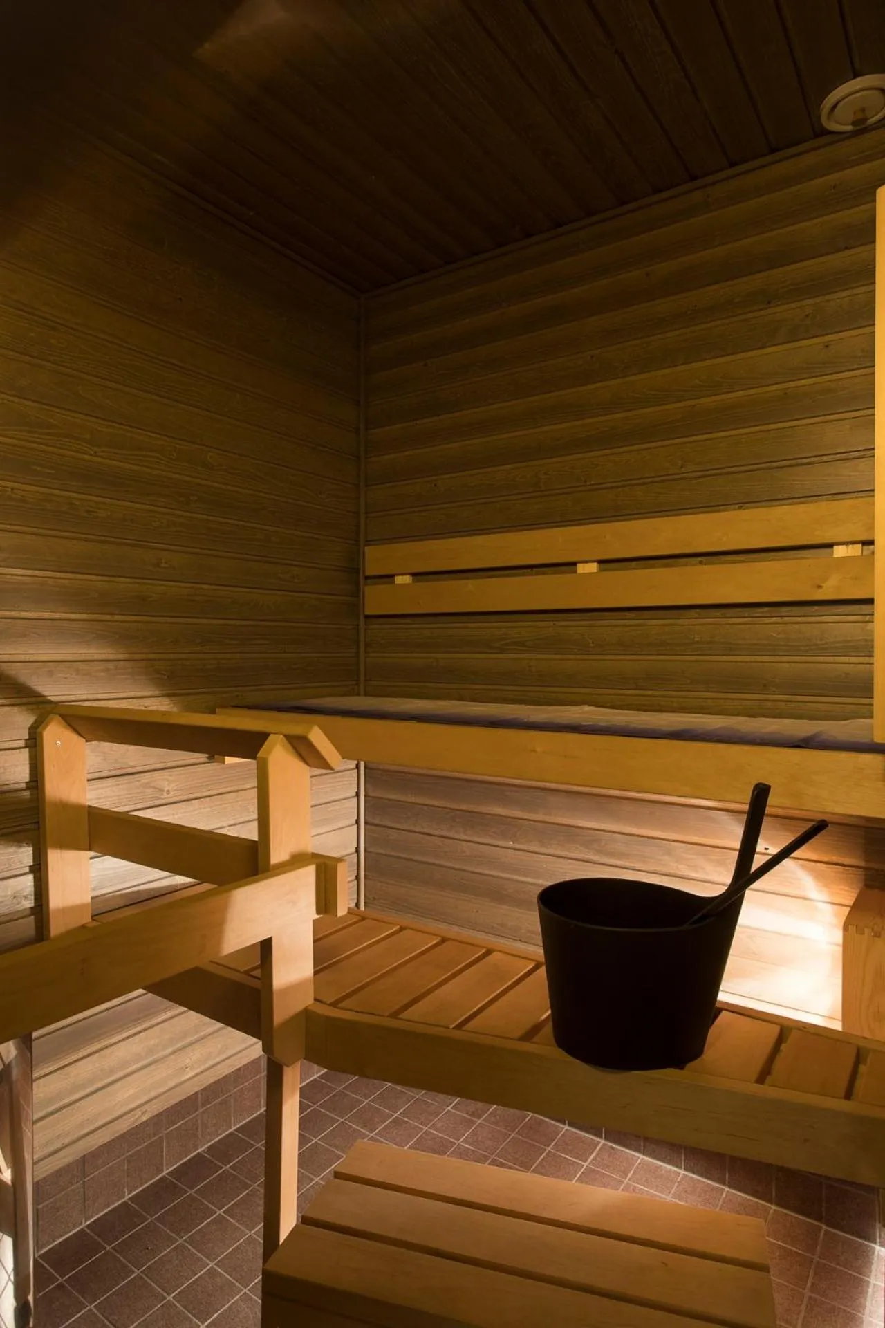Vasko luxurious suites, Nouka