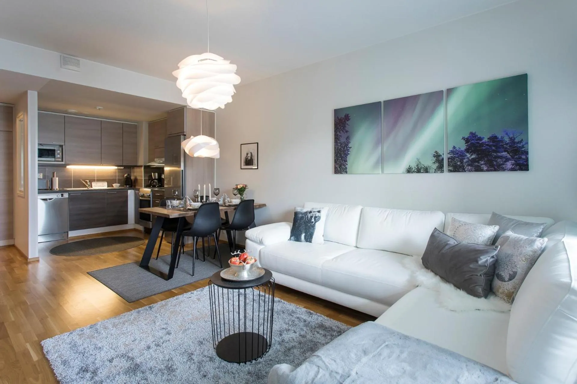 Vasko luxurious suites, Nouka