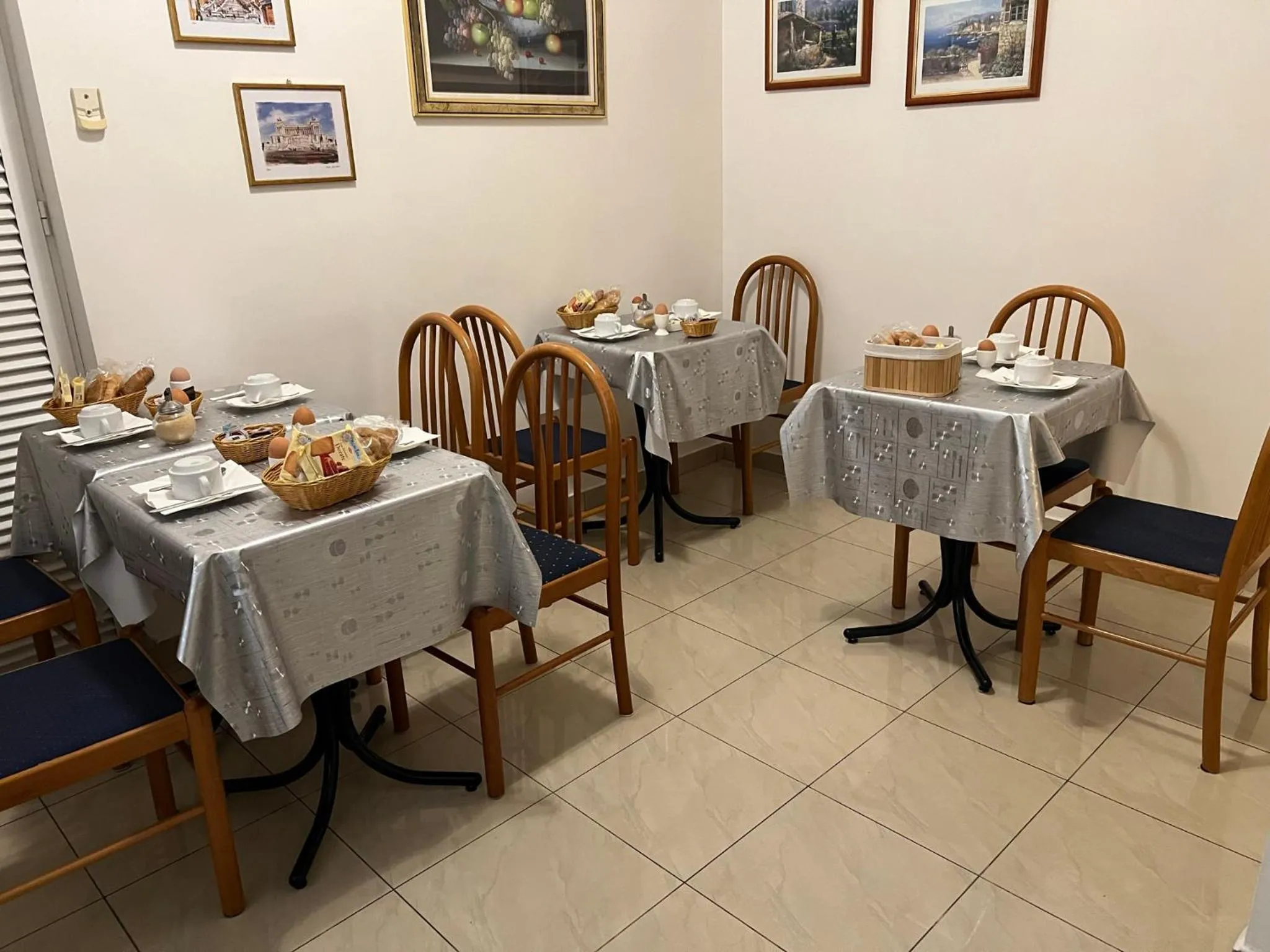 Emanuela Guest House