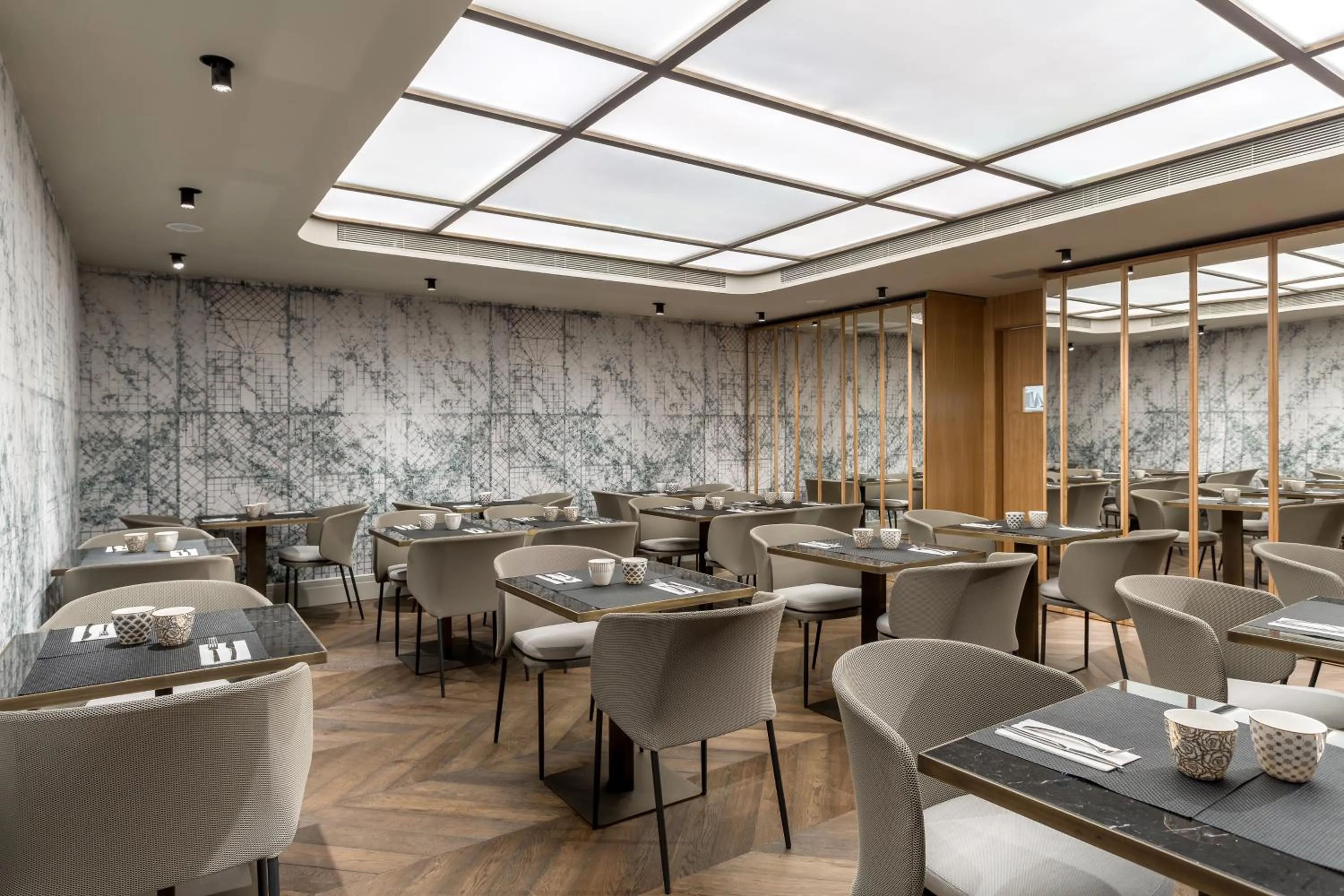 Restaurant/places to eat in Room Mate Collection Gorka, San Sebastián