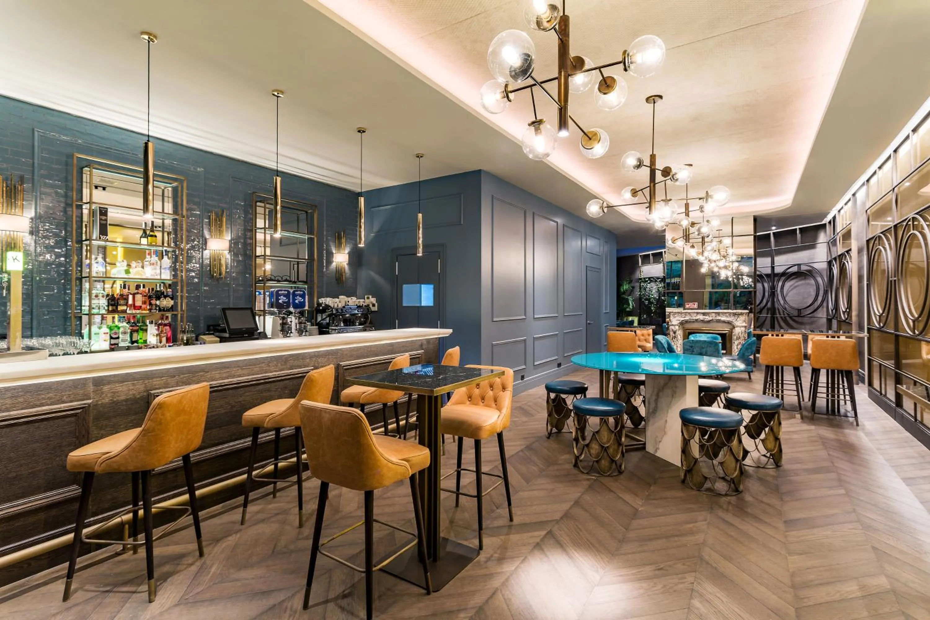 Lounge or bar in Room Mate Collection Gorka, San Sebastián