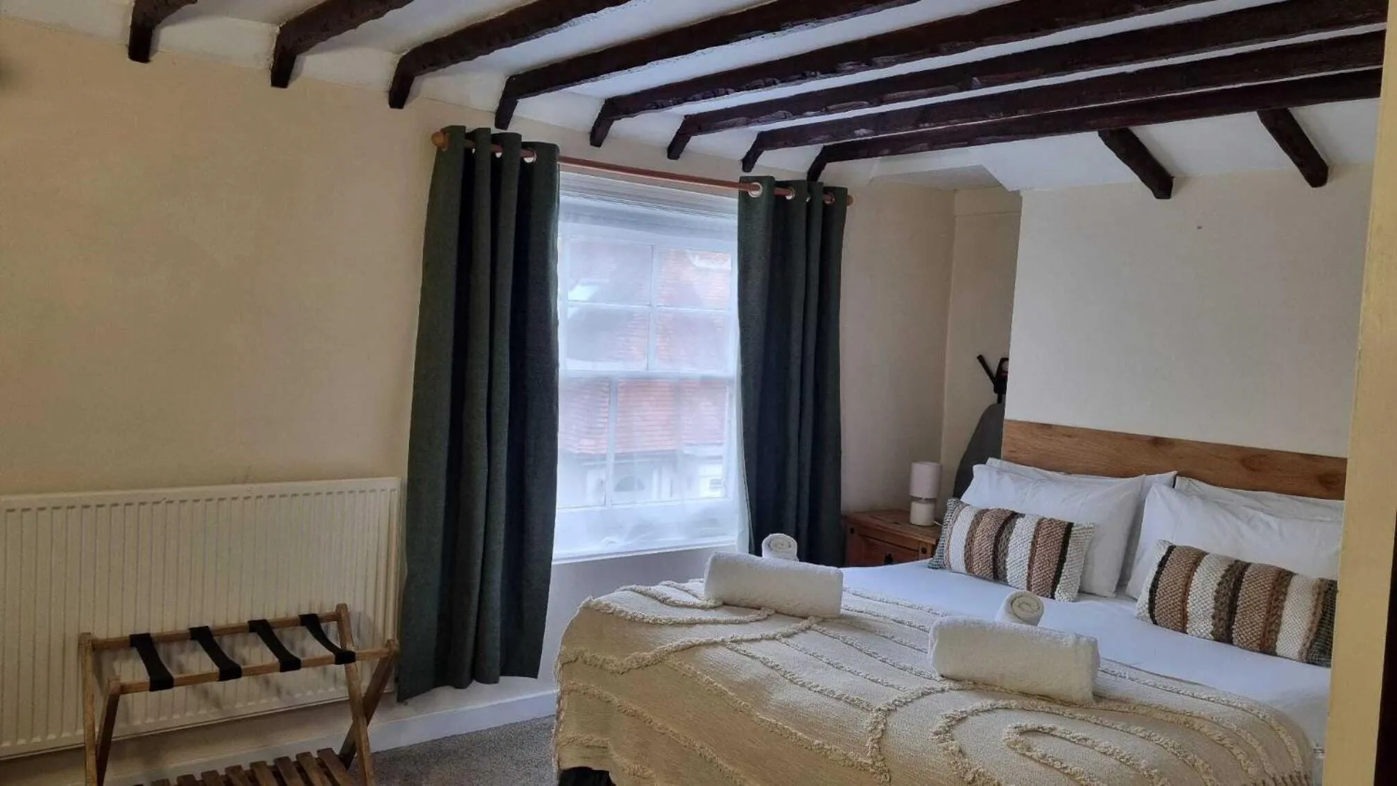 Bedroom, Bed in The Castle Inn Hotel