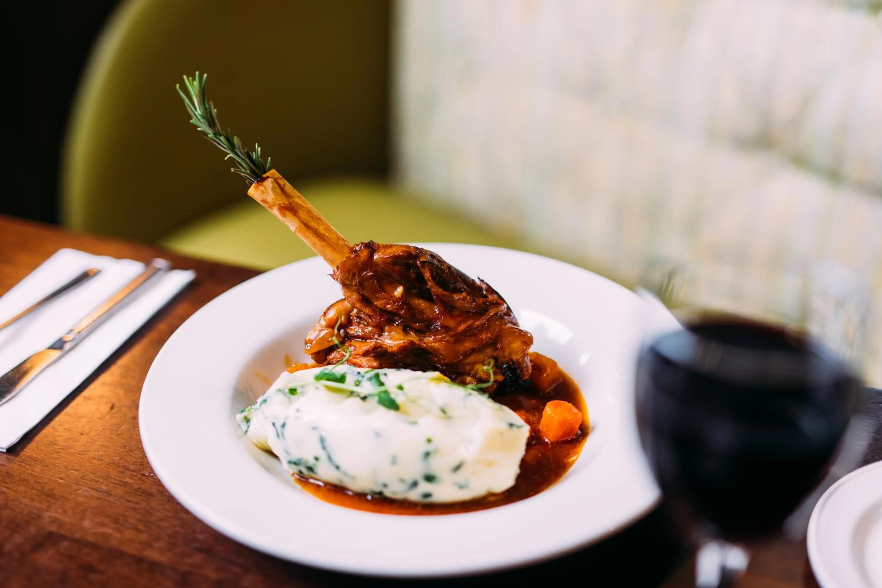 Food and drinks in Armagh City Hotel