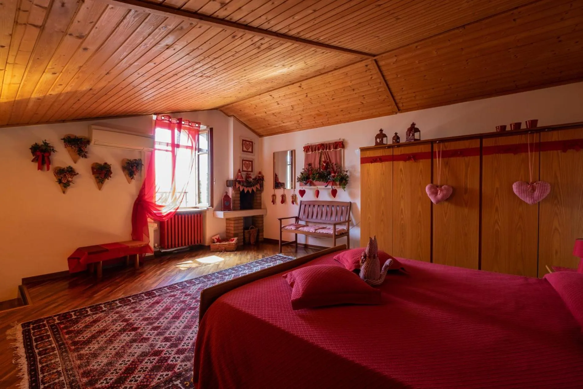 Photo of the whole room, Bed in Ai Due Pini B&B
