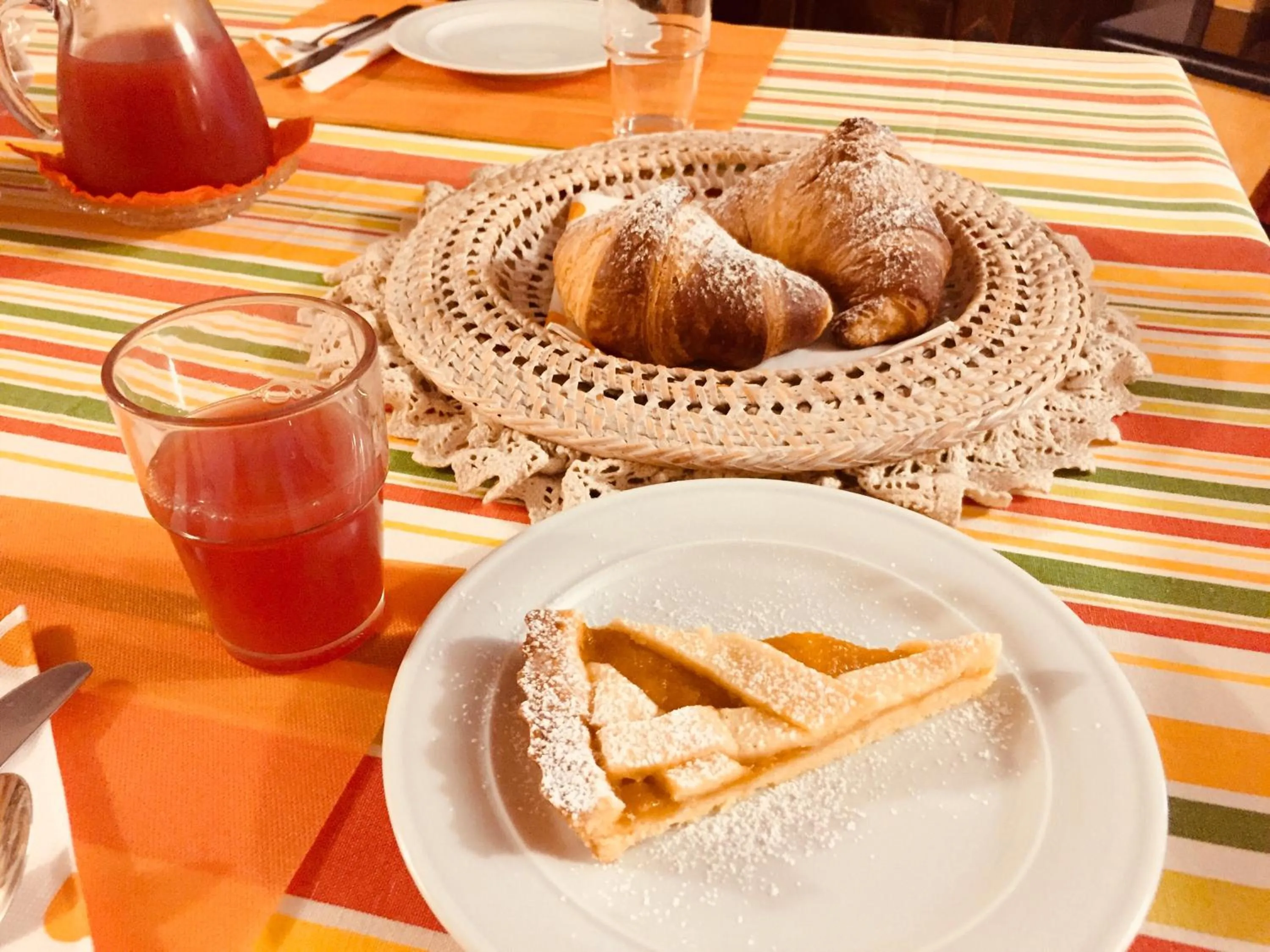 Italian breakfast in Ai Due Pini B&B